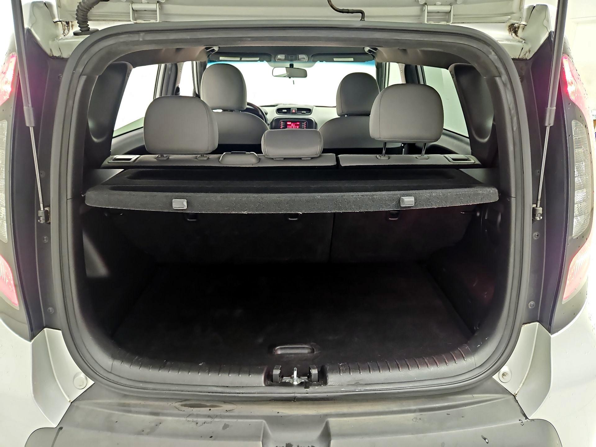 Thumbnail: 2015 Kia Soul - 19