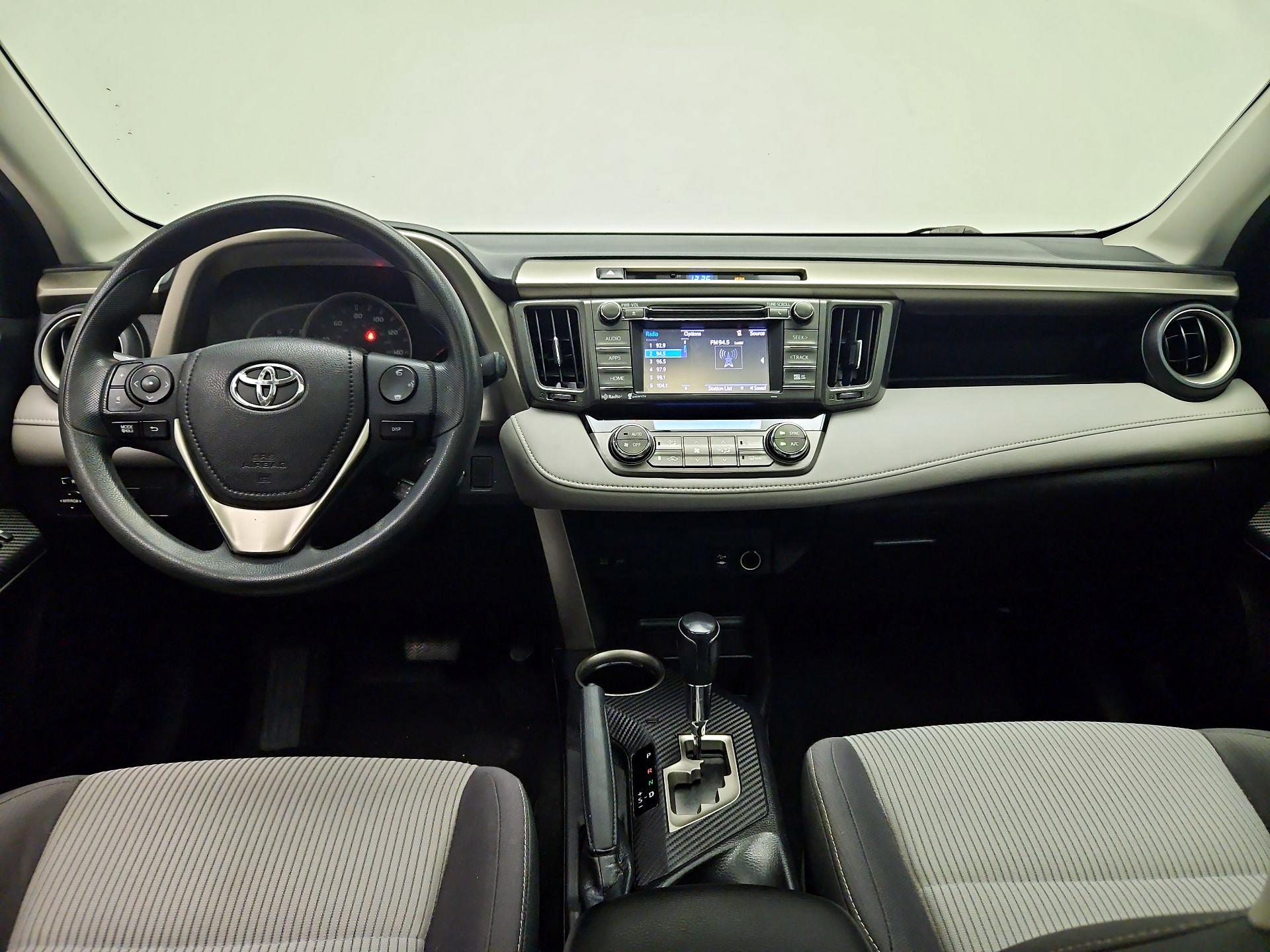 Thumbnail: 2015 Toyota RAV4 - 9