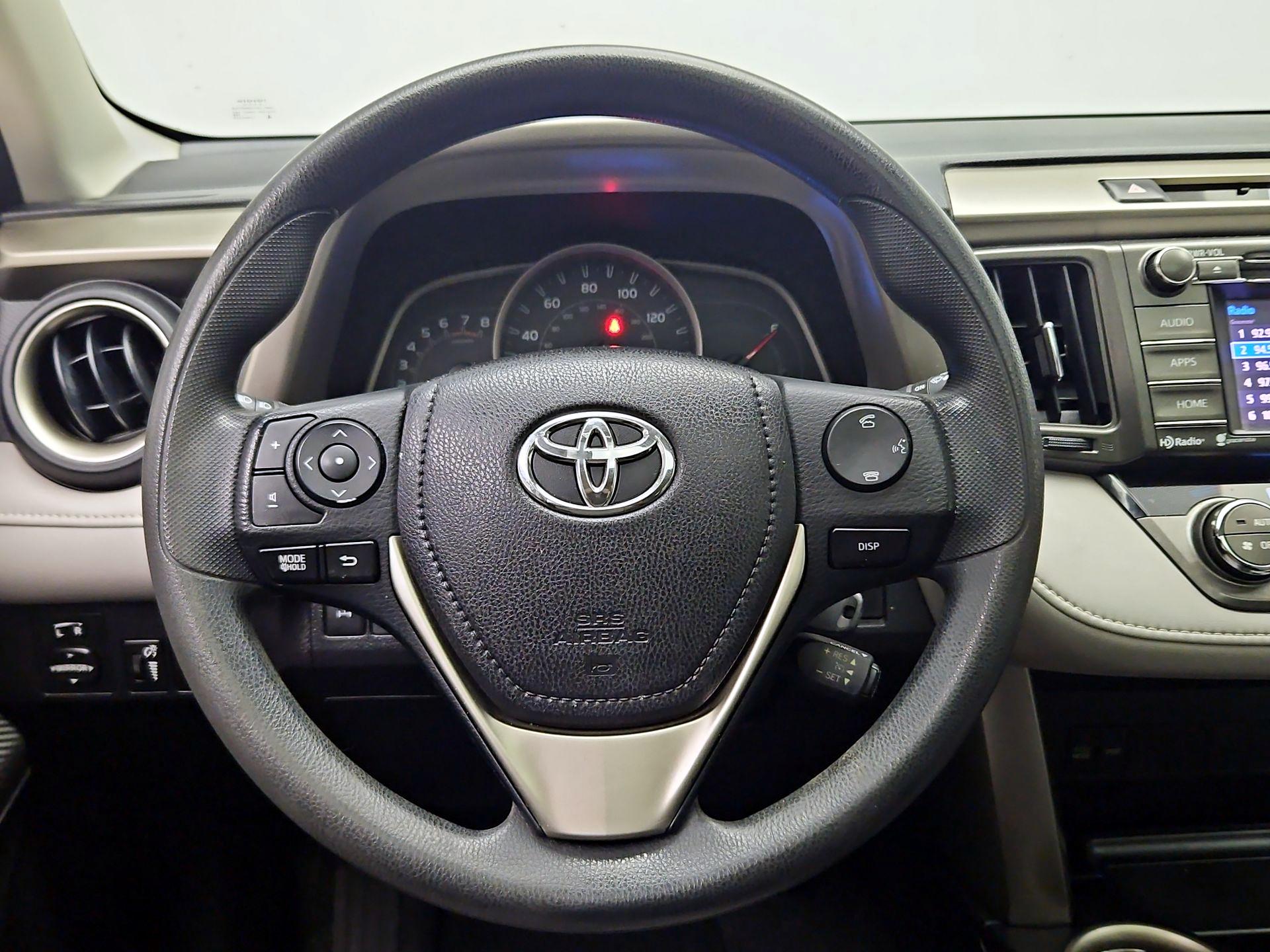 Thumbnail: 2015 Toyota RAV4 - 10