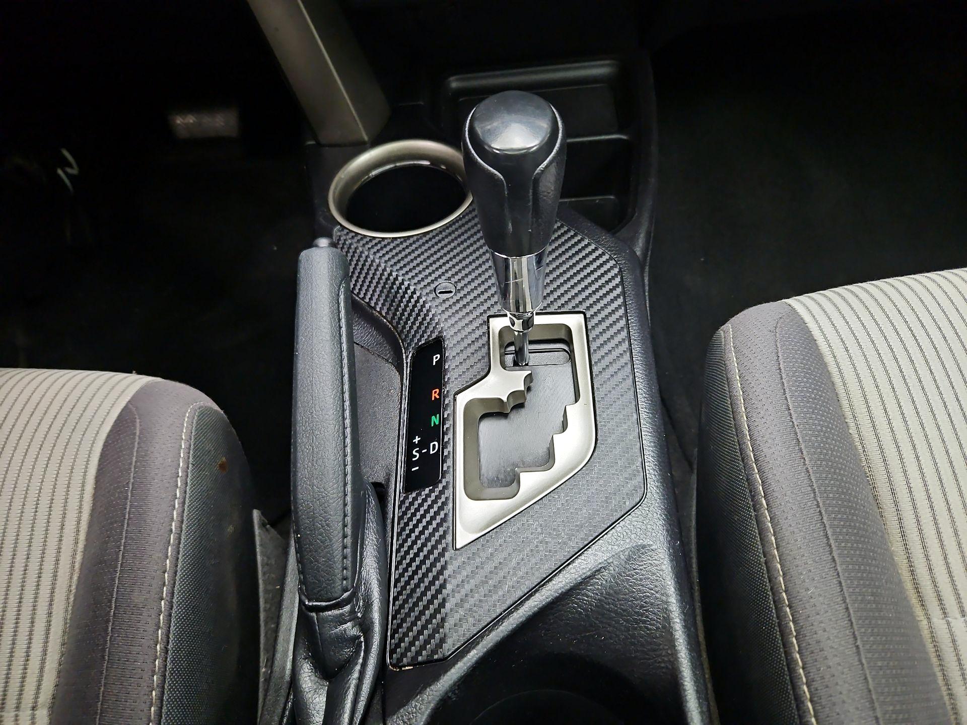 Thumbnail: 2015 Toyota RAV4 - 17