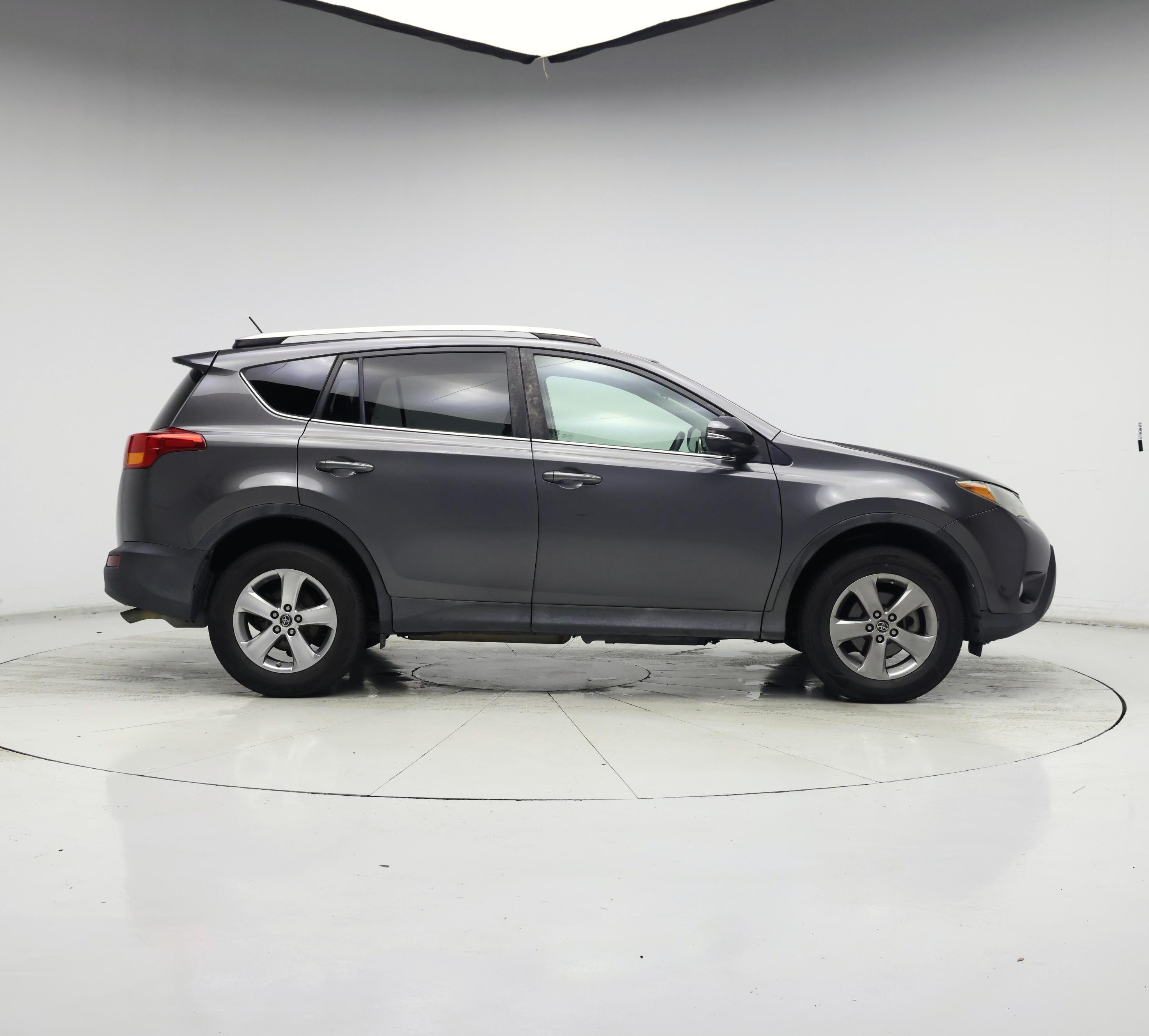 Thumbnail: 2015 Toyota RAV4 - 7
