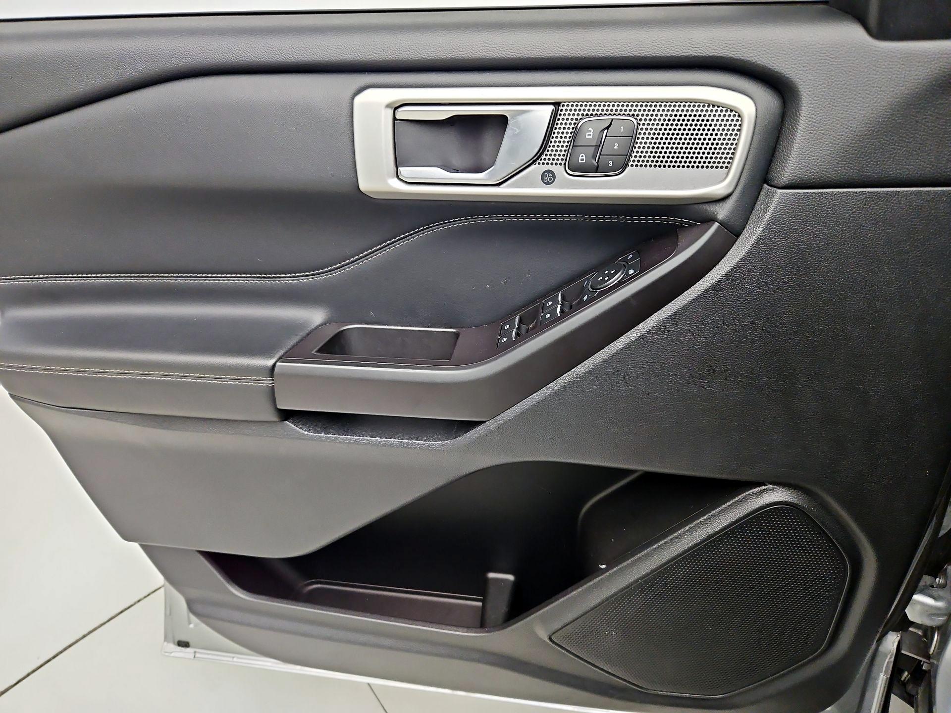 Thumbnail: 2020 Ford Explorer - 12