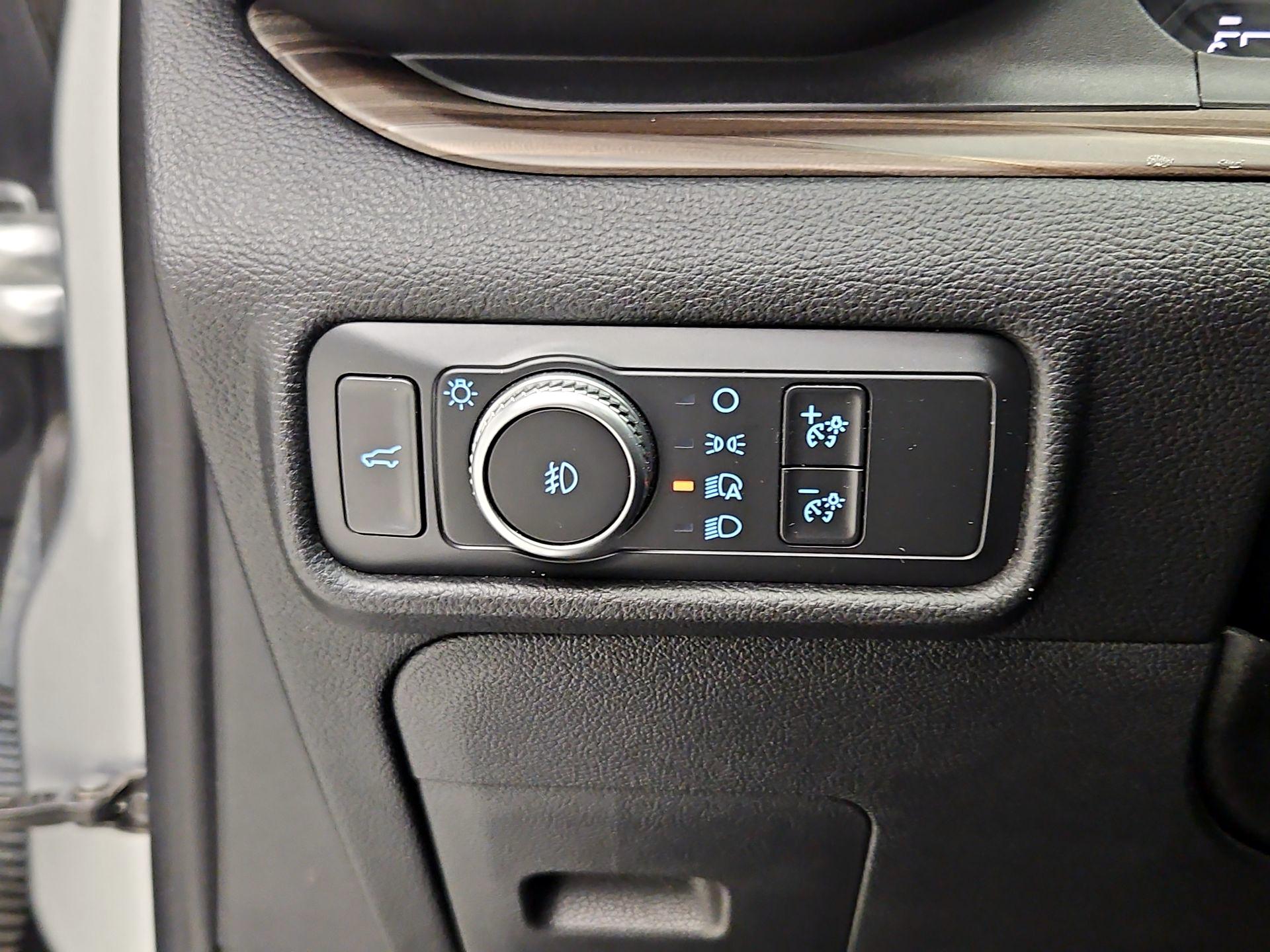 Thumbnail: 2020 Ford Explorer - 13