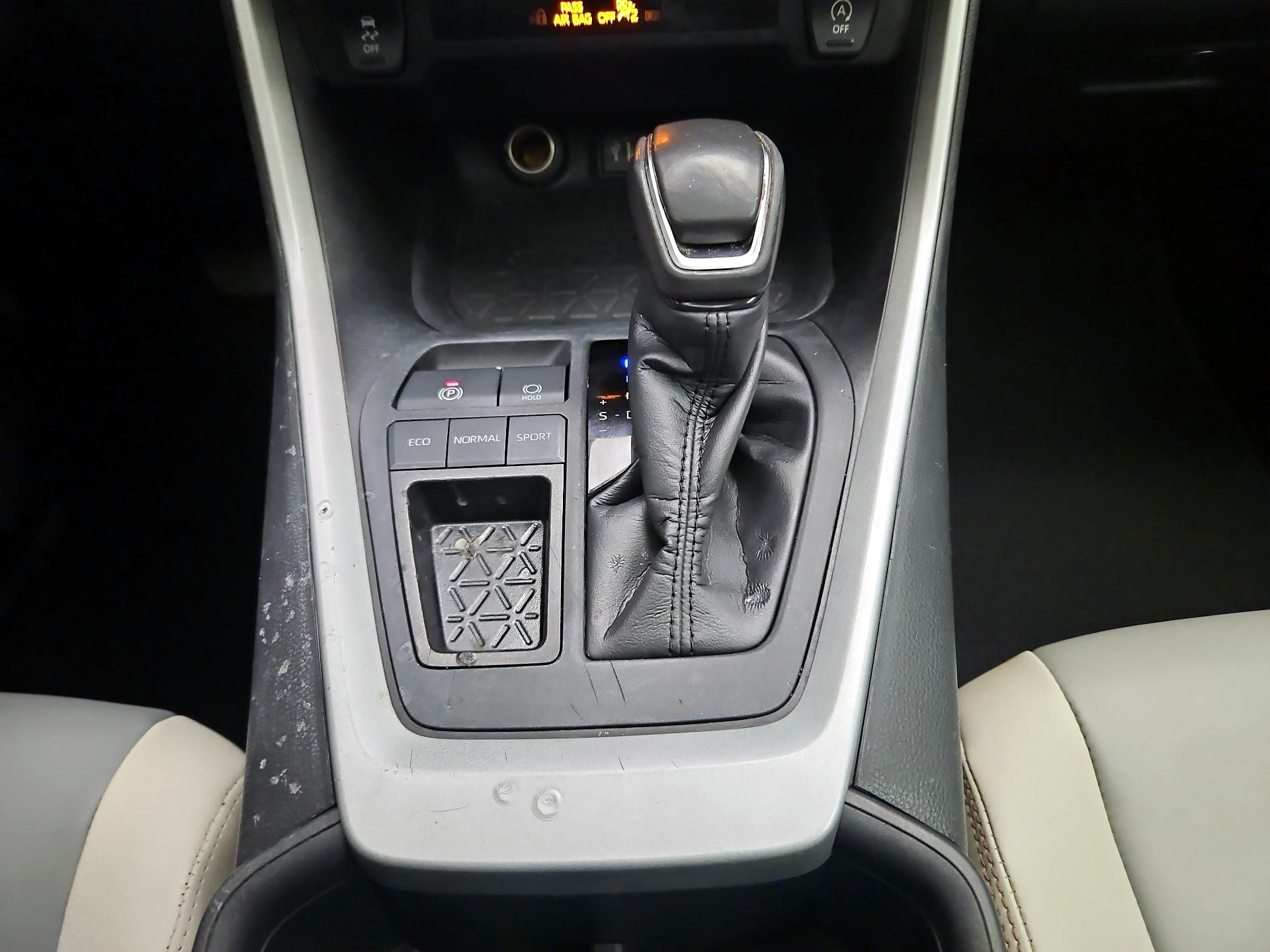 Thumbnail: 2024 Toyota RAV4 - 17