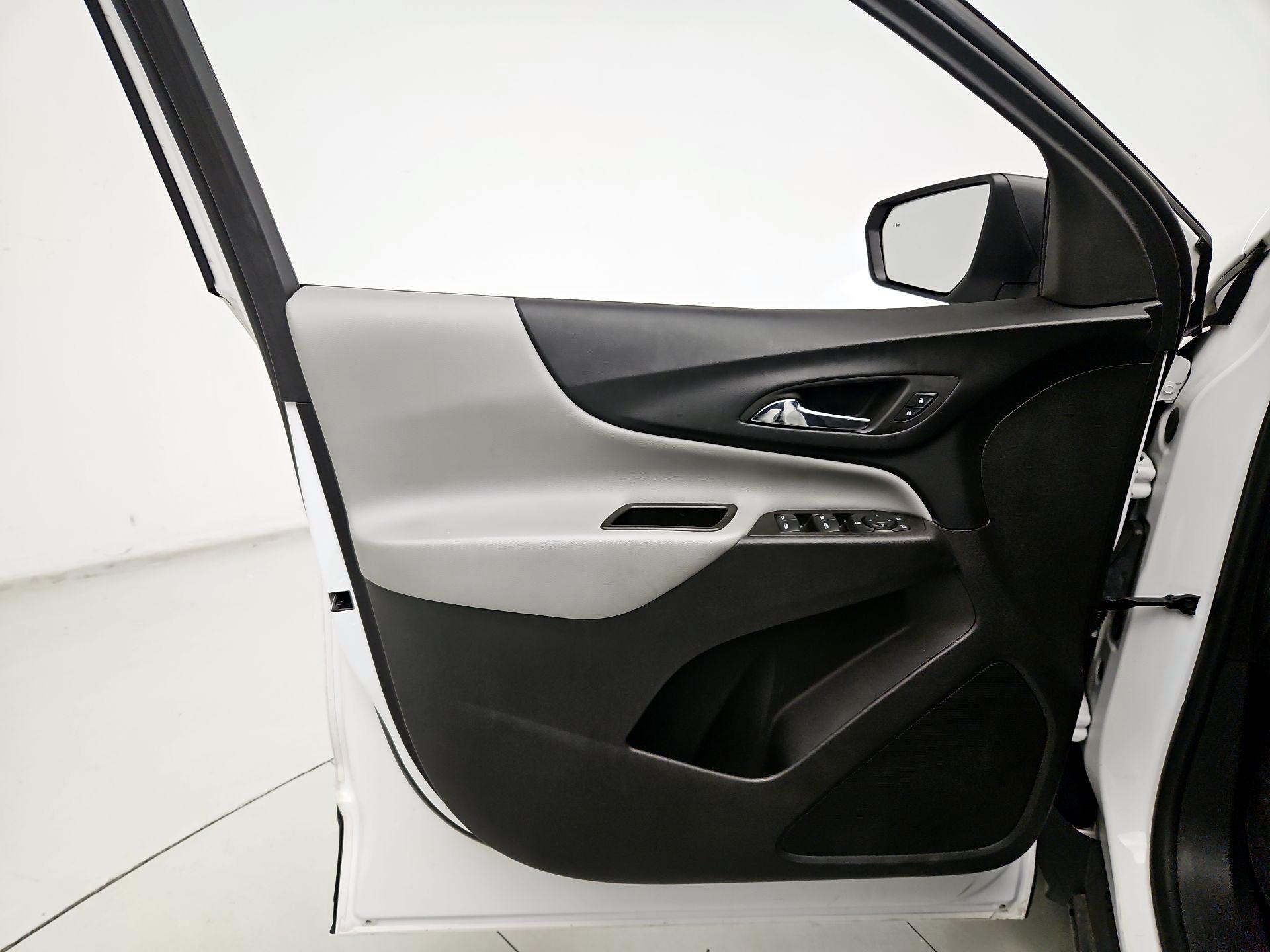 Thumbnail: 2023 Chevrolet Equinox - 12