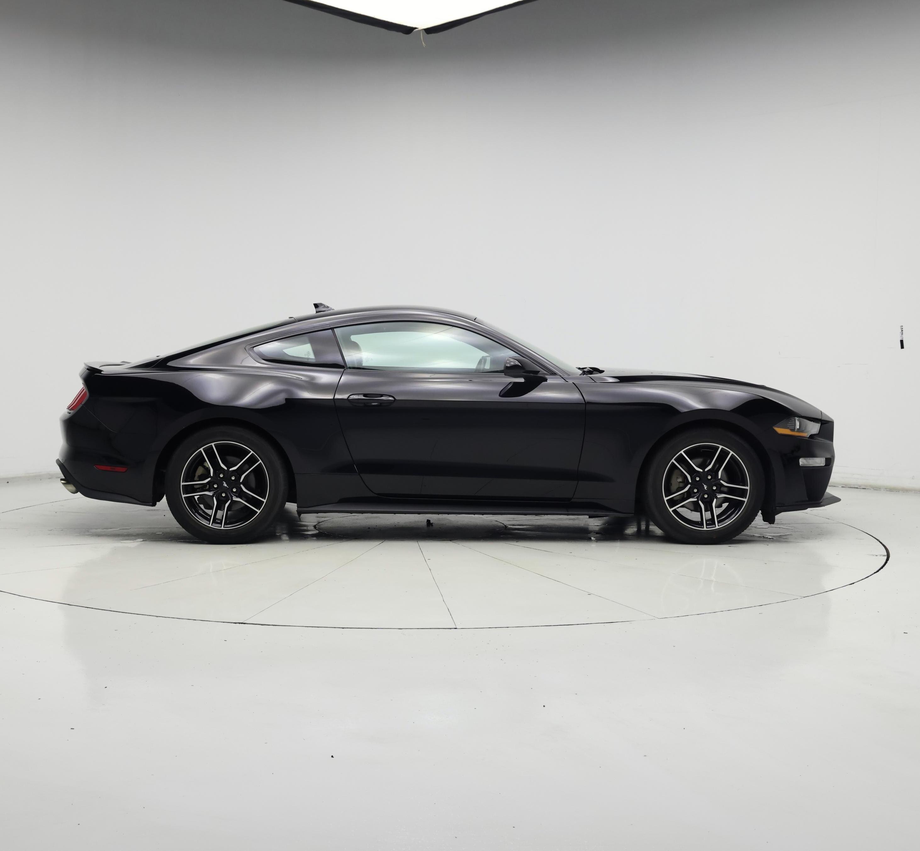 Thumbnail: 2022 Ford Mustang - 7