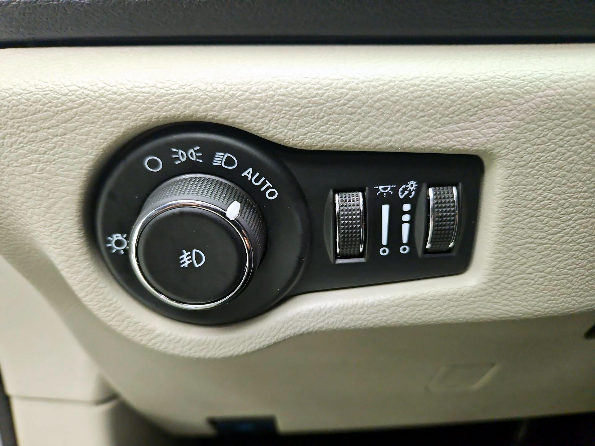 Thumbnail: 2024 Chrysler Pacifica - 13