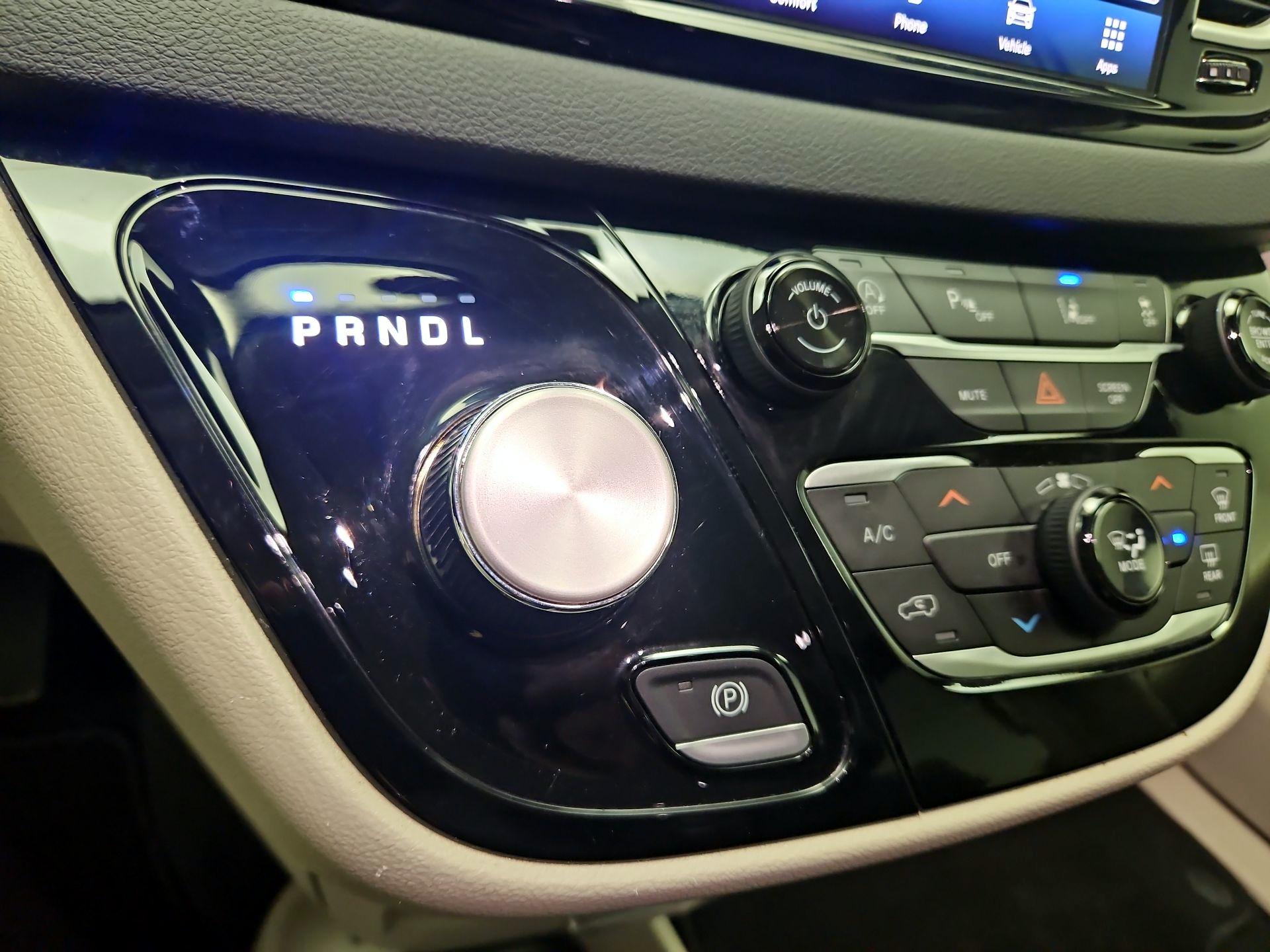 Thumbnail: 2024 Chrysler Pacifica - 17