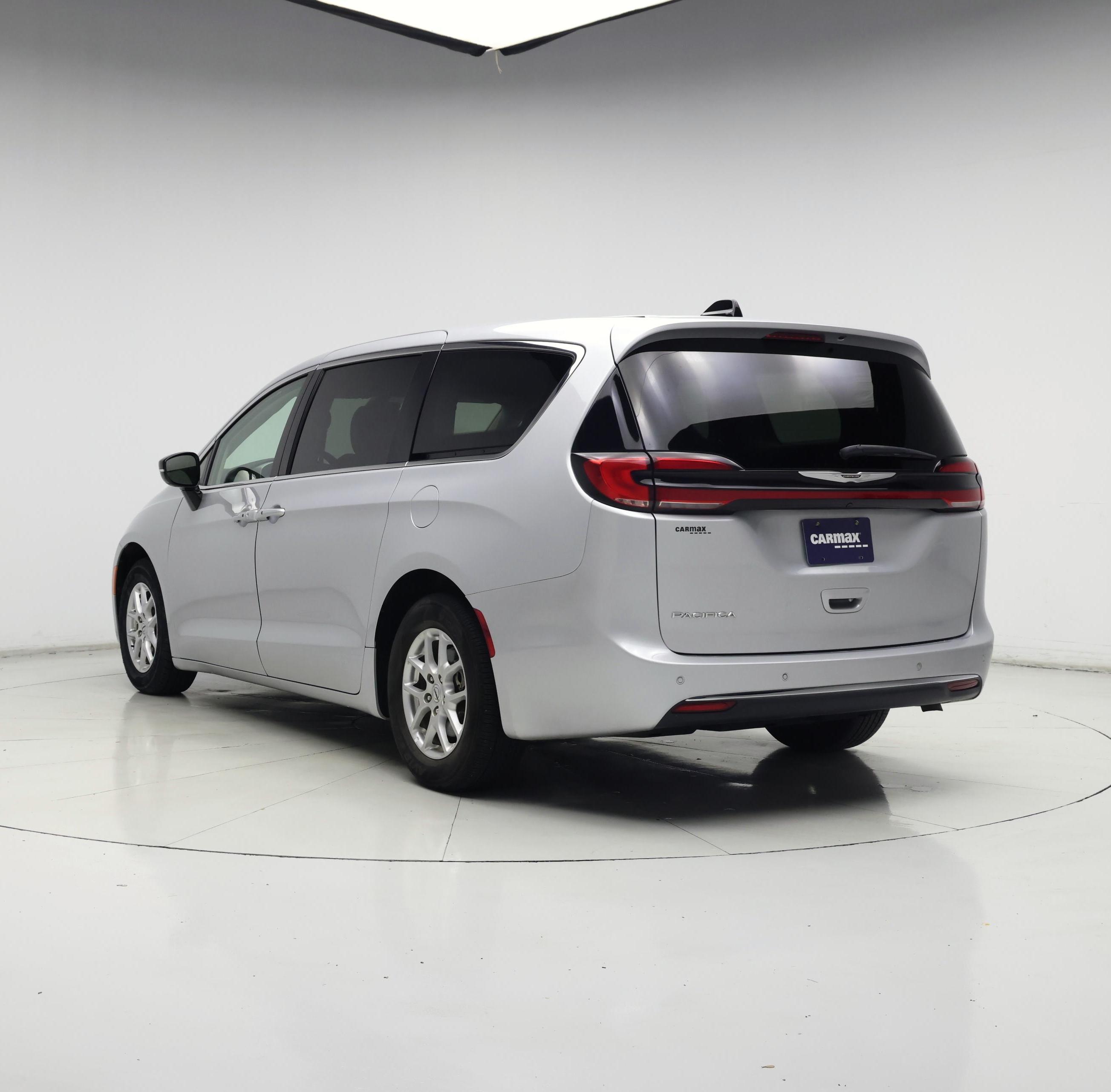 Thumbnail: 2024 Chrysler Pacifica - 2