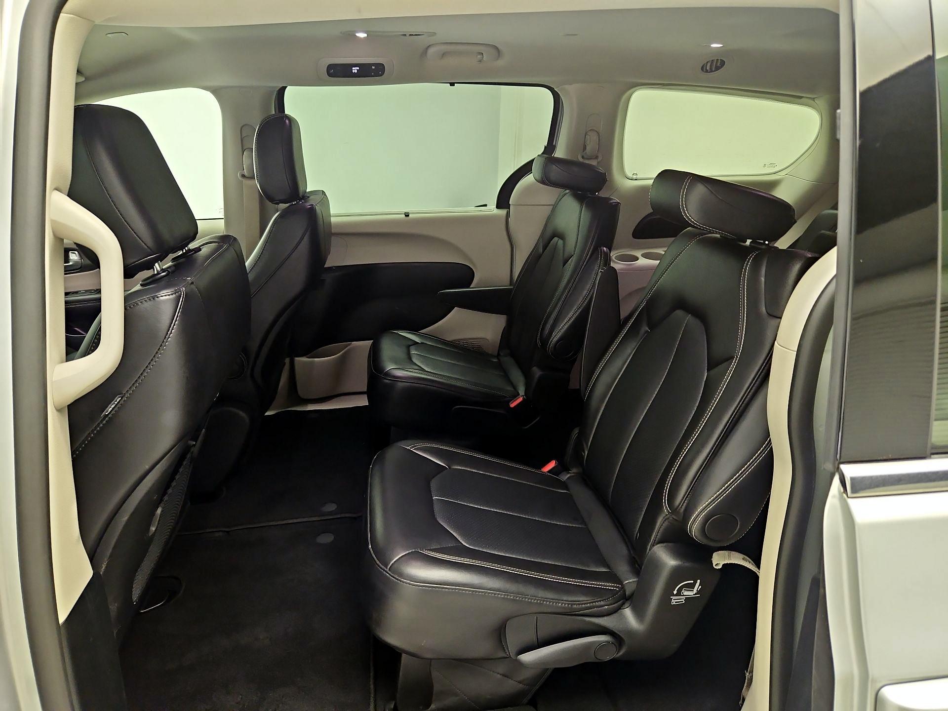 Thumbnail: 2024 Chrysler Pacifica - 19