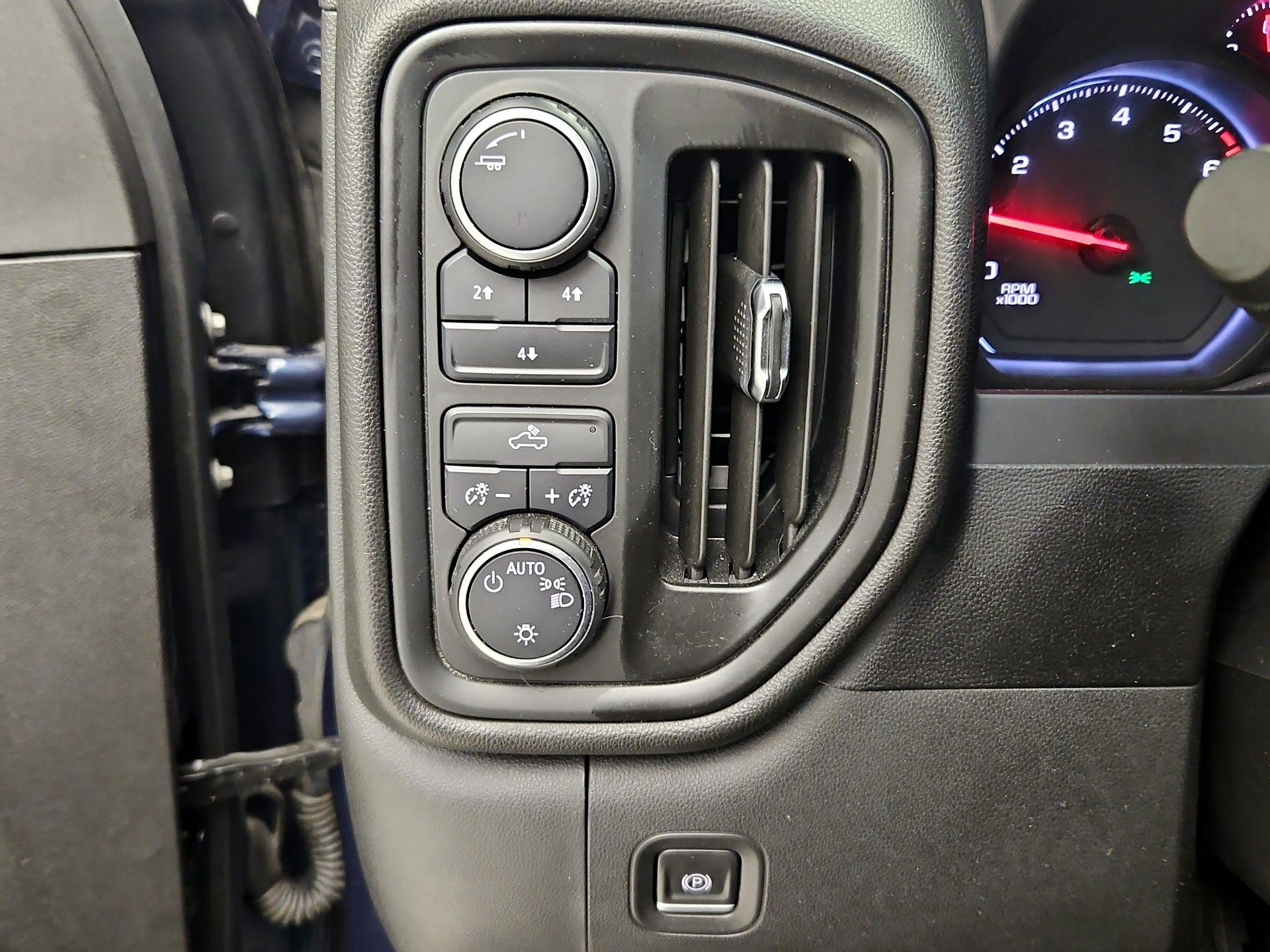 Thumbnail: 2023 Chevrolet Silverado 2500 - 13