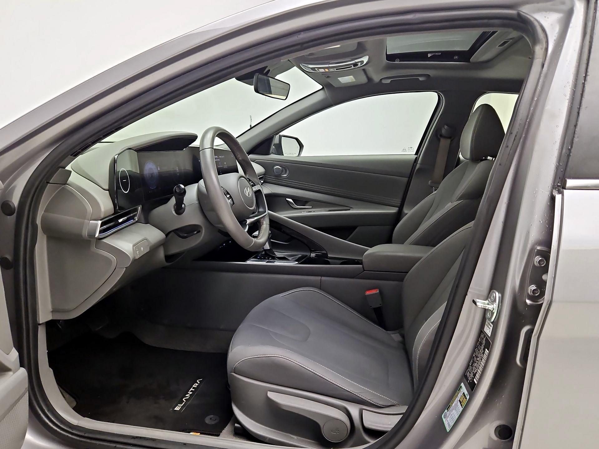 Thumbnail: 2025 Hyundai Elantra - 11