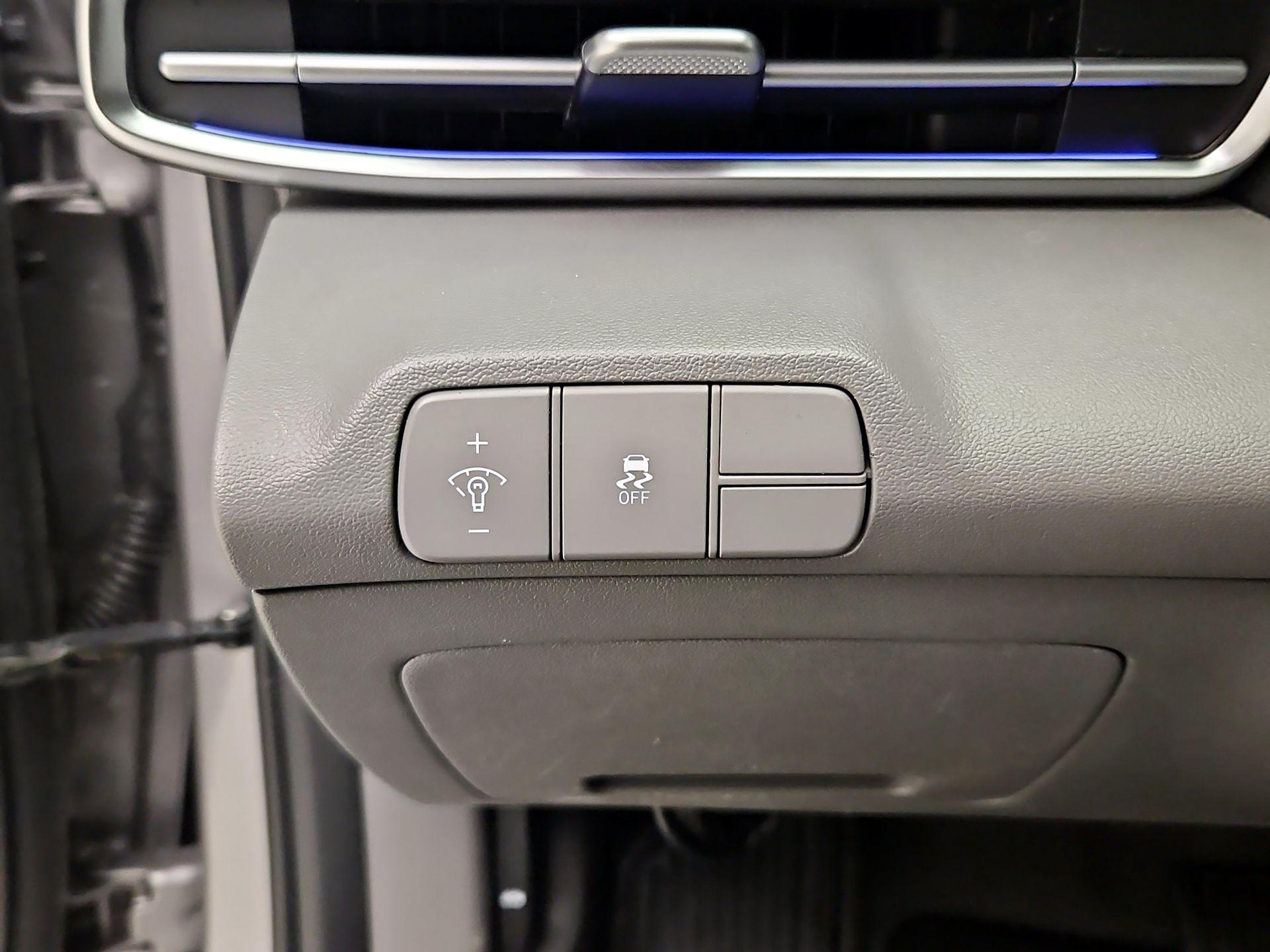 Thumbnail: 2025 Hyundai Elantra - 13