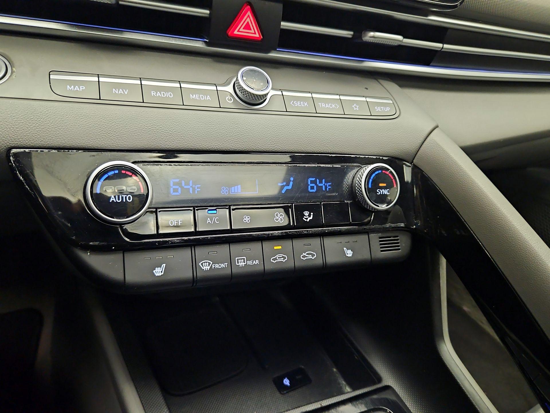 Thumbnail: 2025 Hyundai Elantra - 17