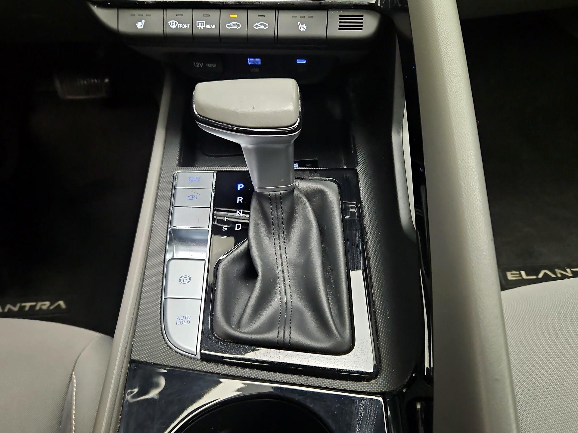 Thumbnail: 2025 Hyundai Elantra - 18