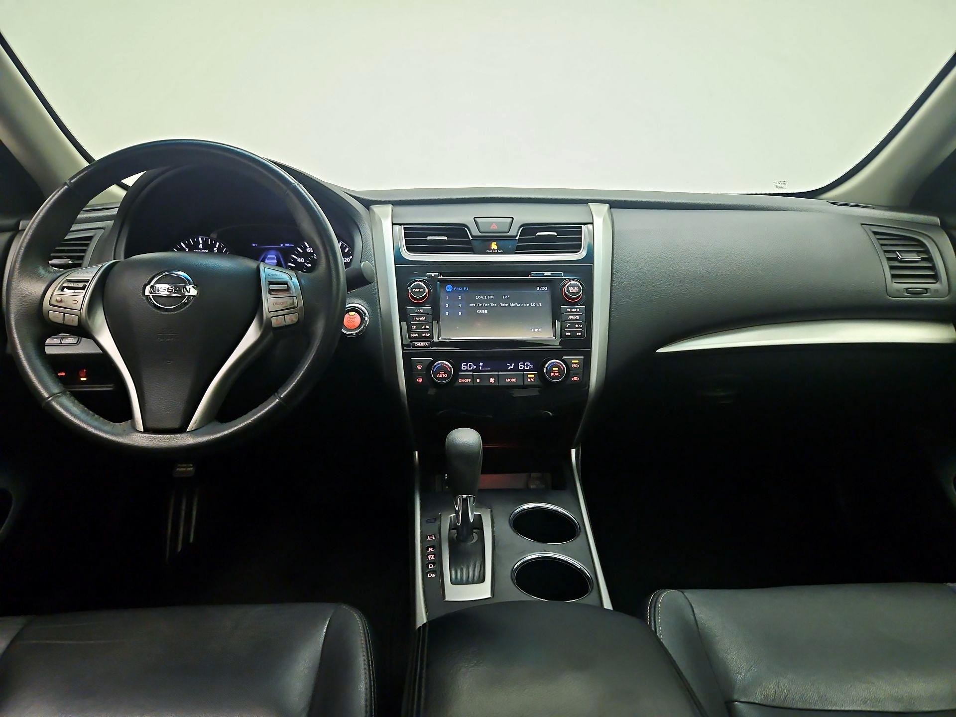 Thumbnail: 2015 Nissan Altima - 9