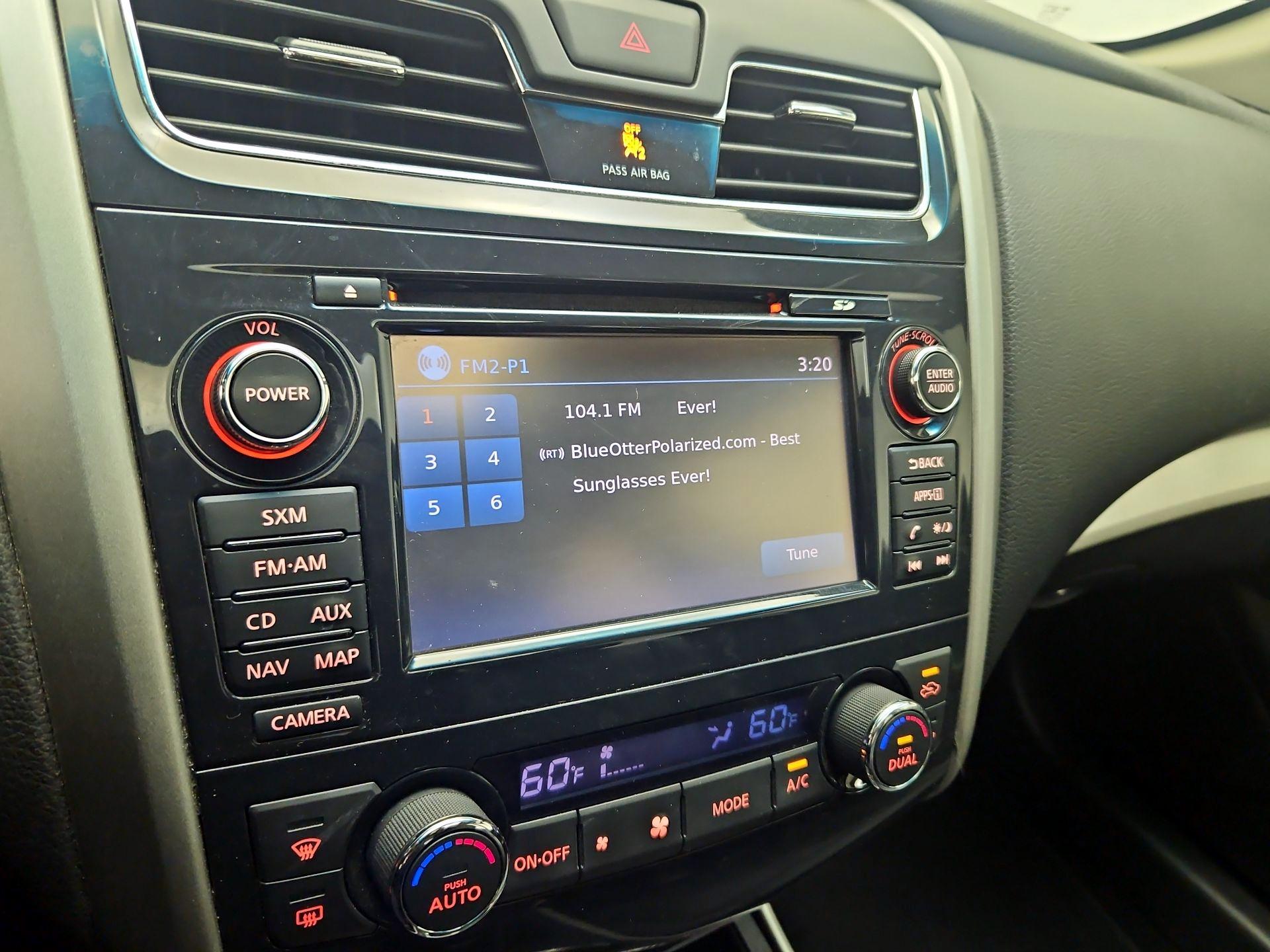 Thumbnail: 2015 Nissan Altima - 15