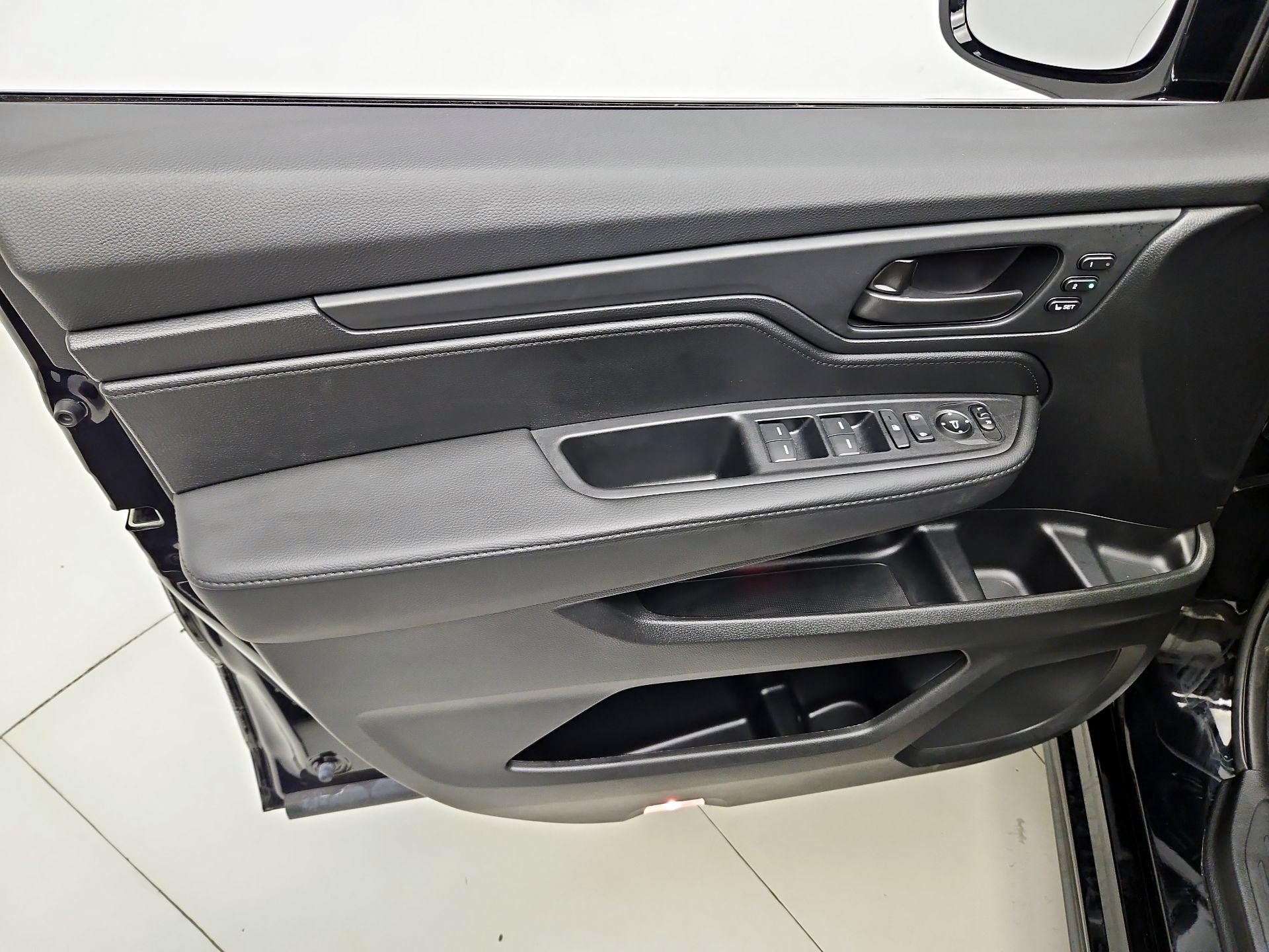 Thumbnail: 2025 Honda Odyssey - 12