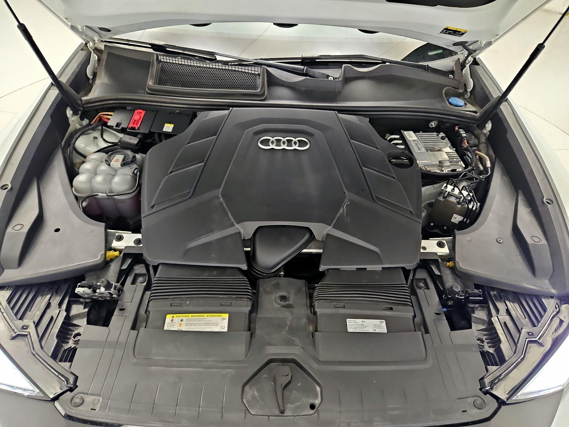 Thumbnail: 2019 Audi Q8 - 20