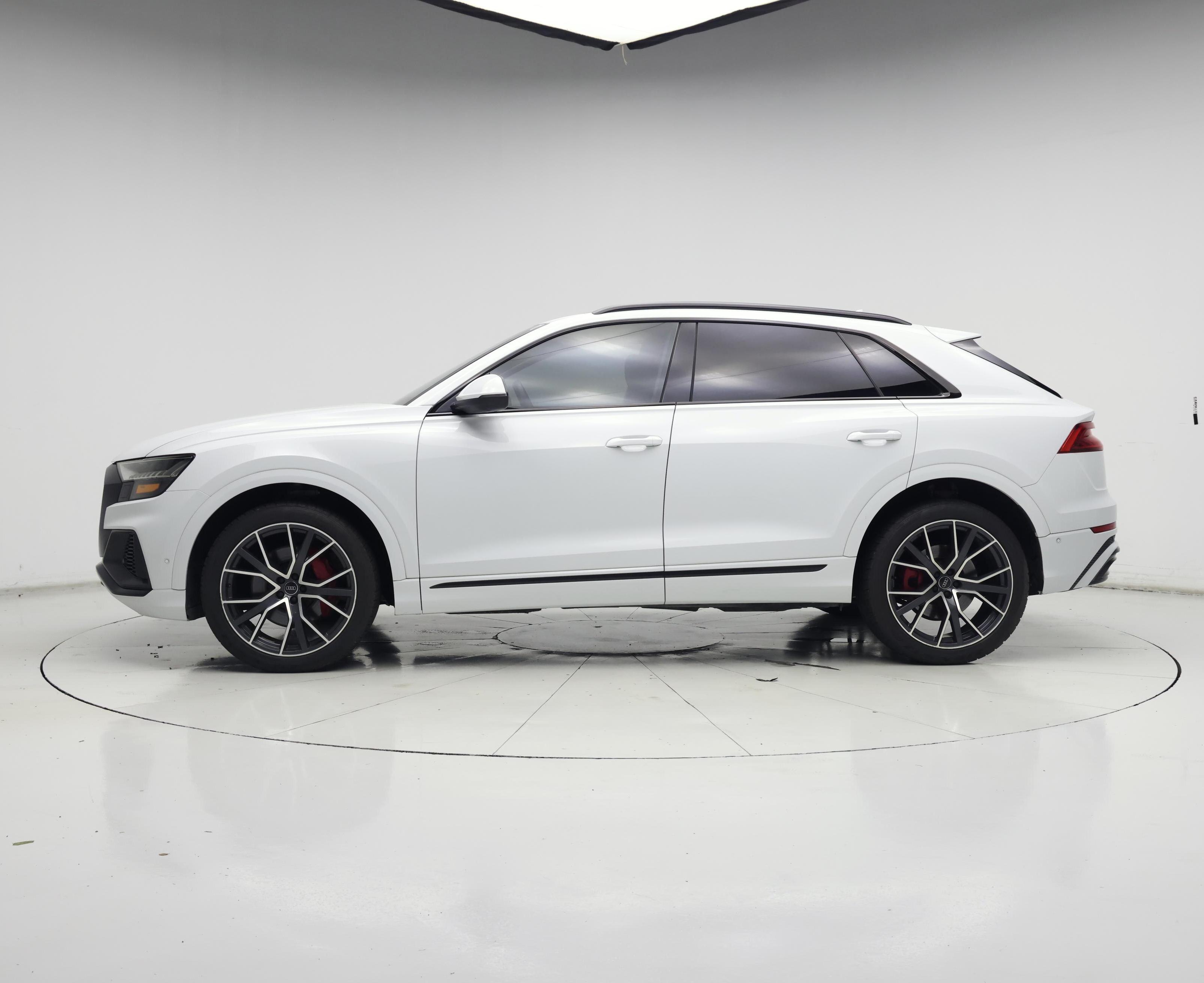 Thumbnail: 2019 Audi Q8 - 3