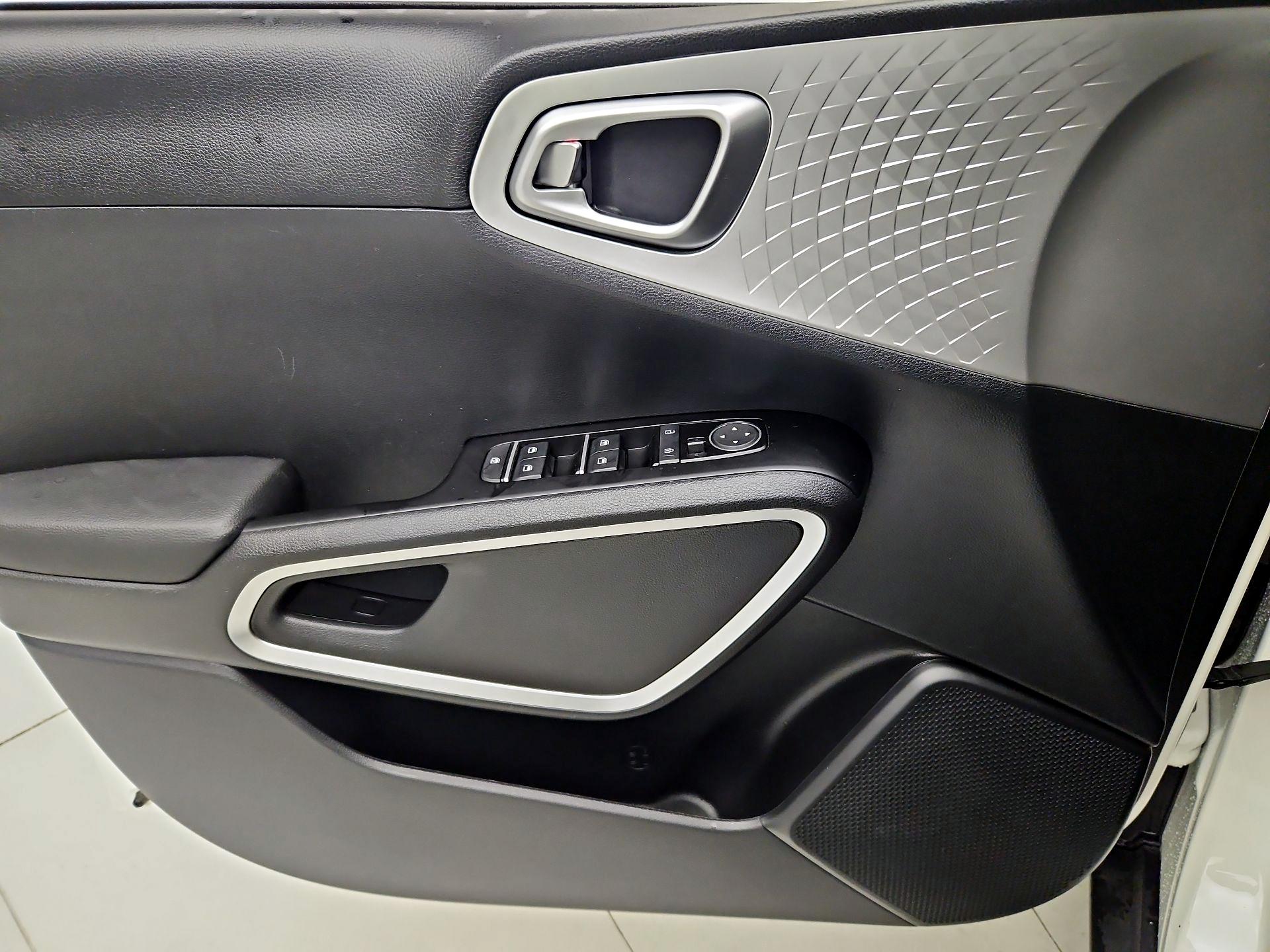 Thumbnail: 2025 Kia Soul - 12