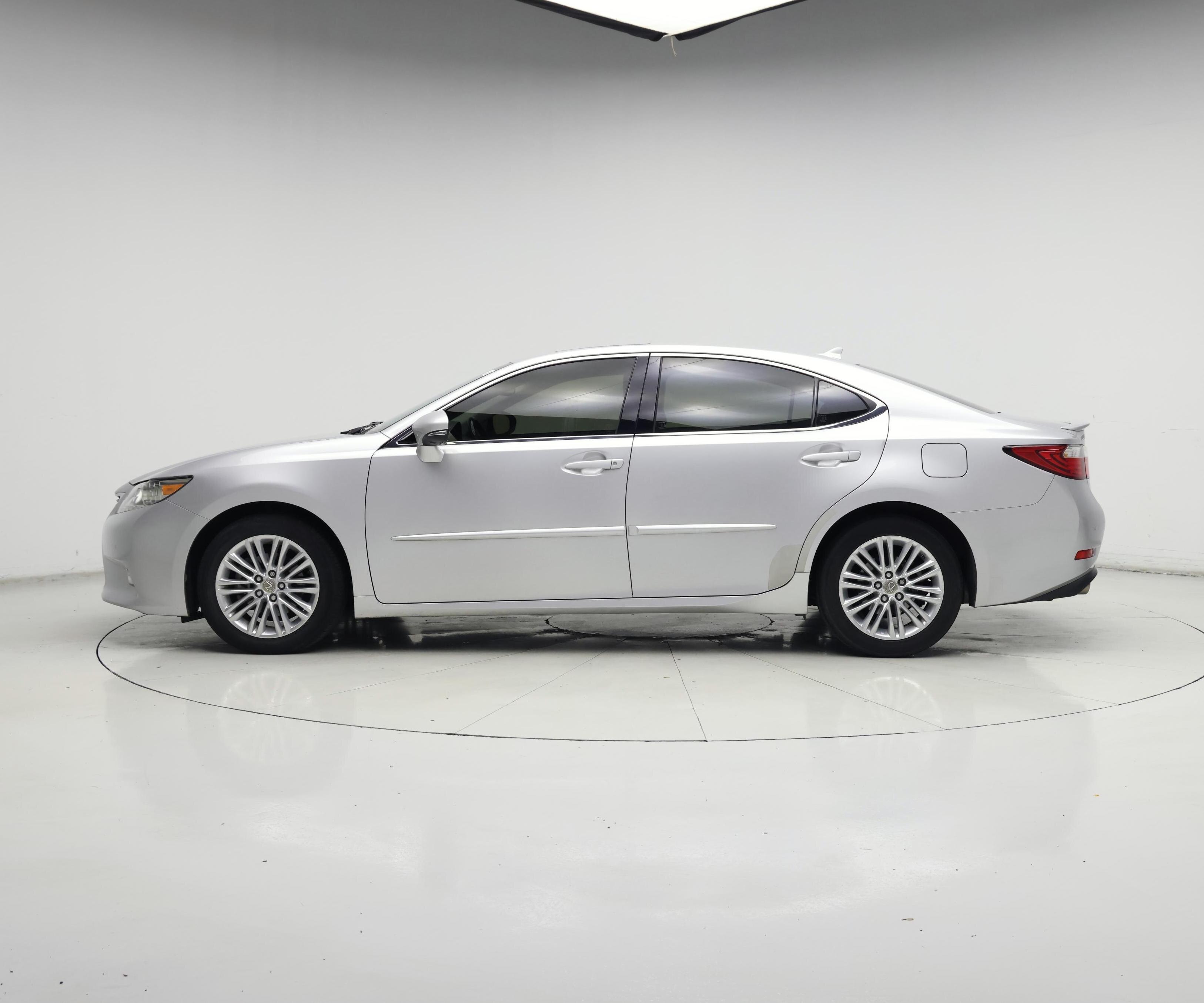 Thumbnail: 2014 Lexus ES - 3