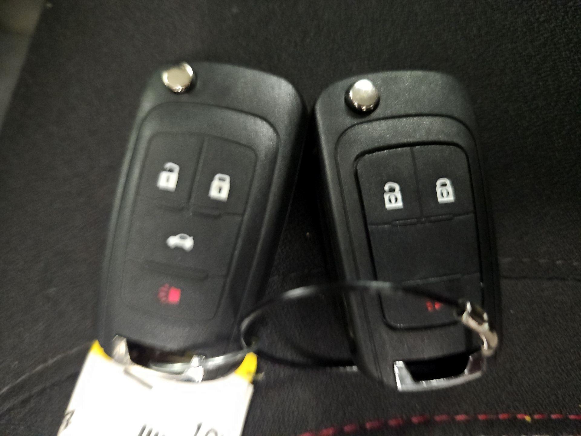 Thumbnail: 2014 Chevrolet Equinox - 20