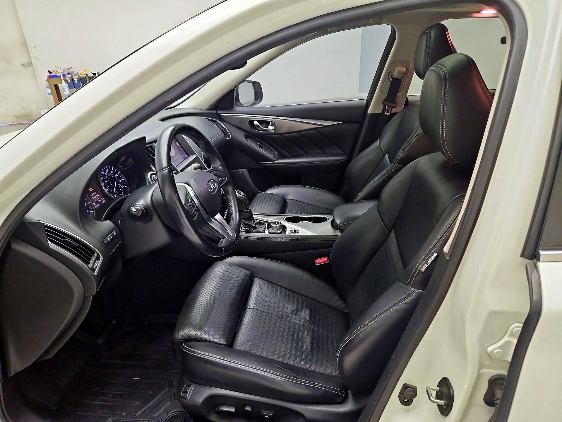 Thumbnail: 2019 INFINITI Q50 - 11