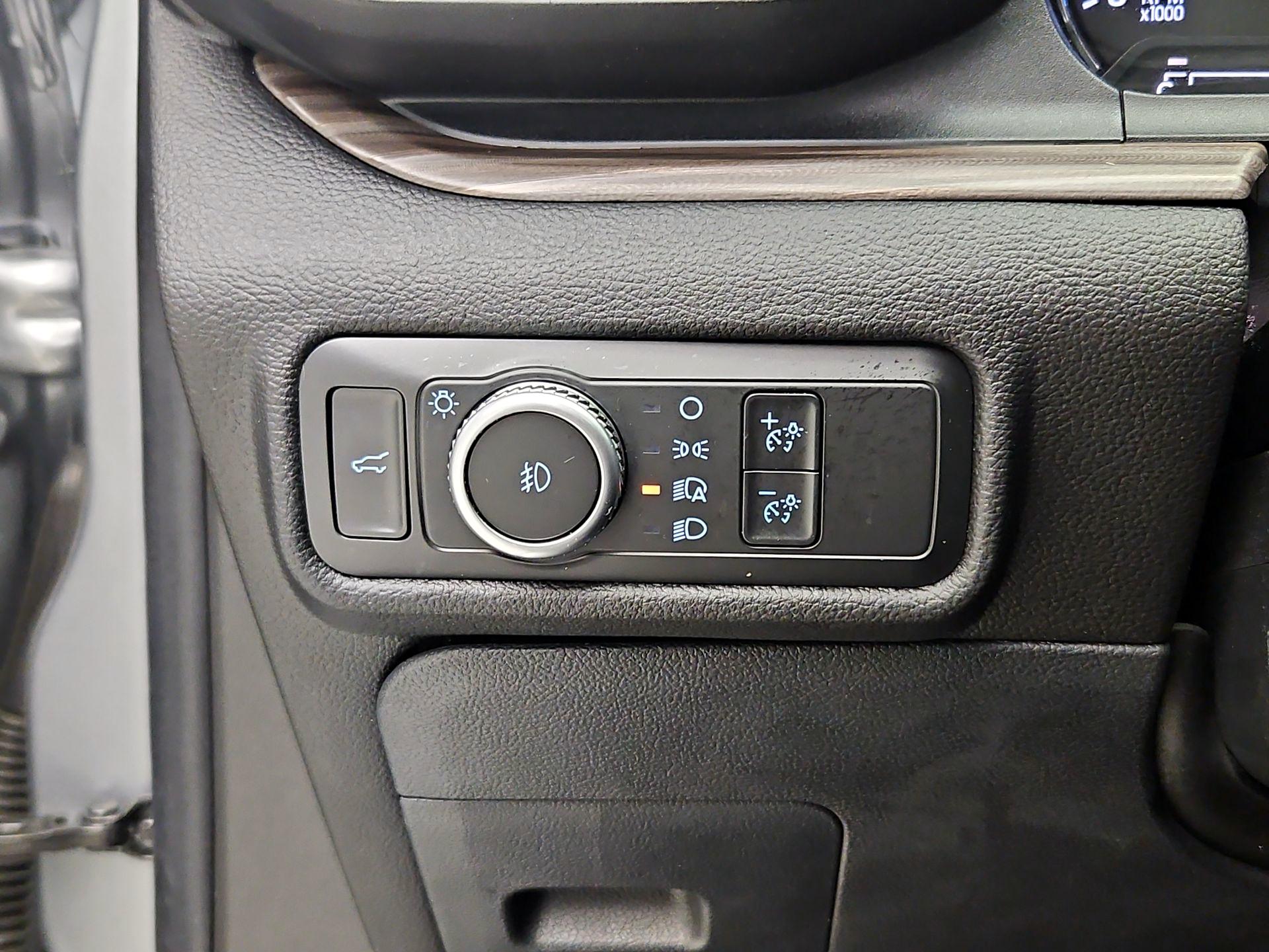 Thumbnail: 2022 Ford Explorer - 13