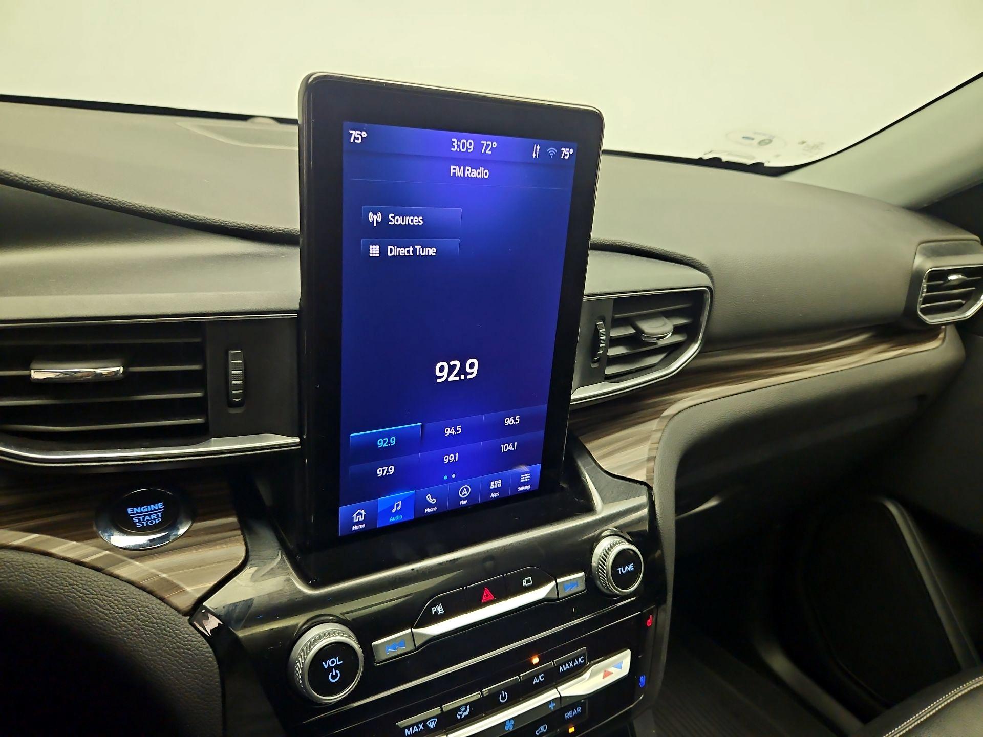 Thumbnail: 2022 Ford Explorer - 16