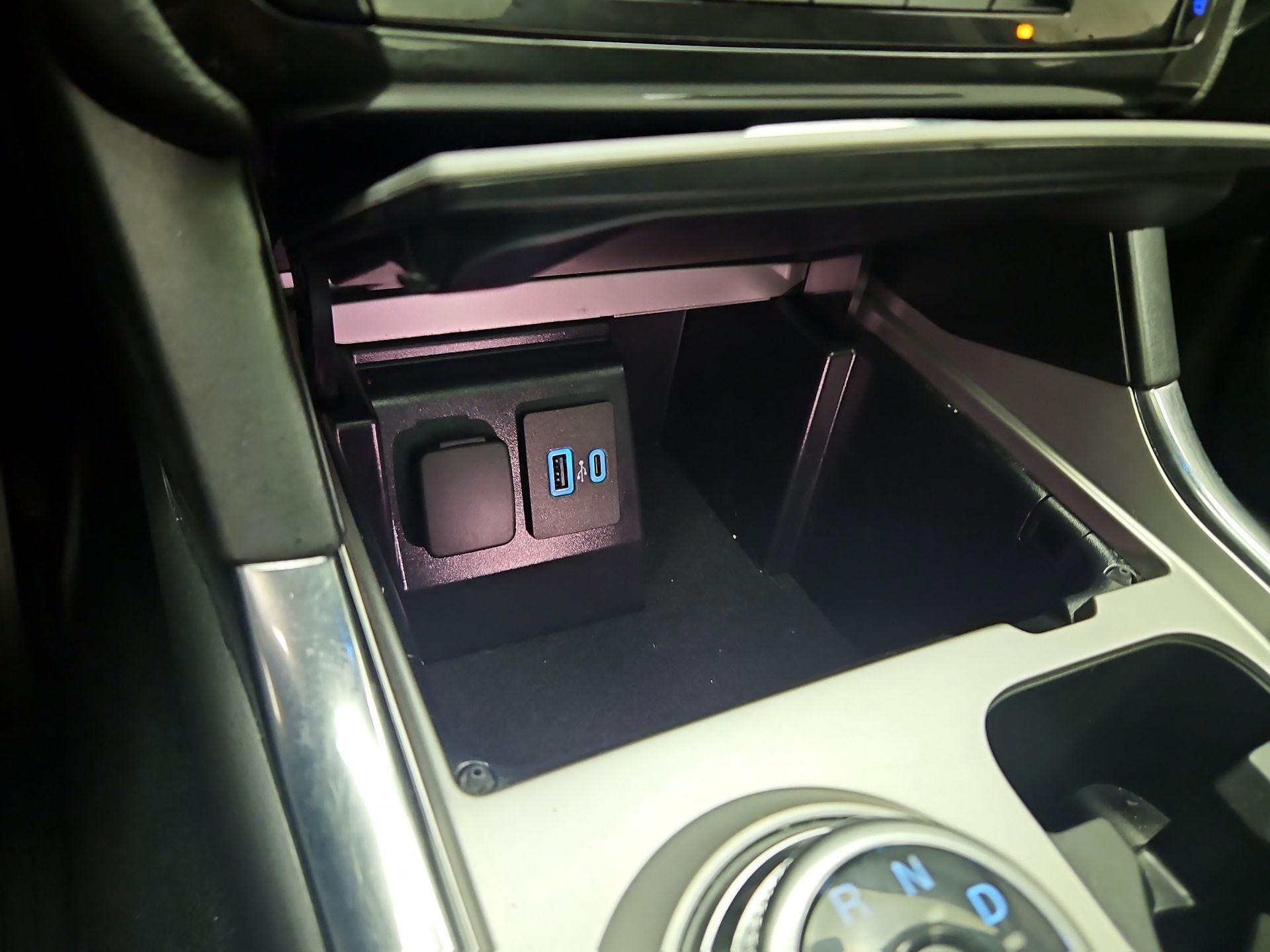 Thumbnail: 2022 Ford Explorer - 19