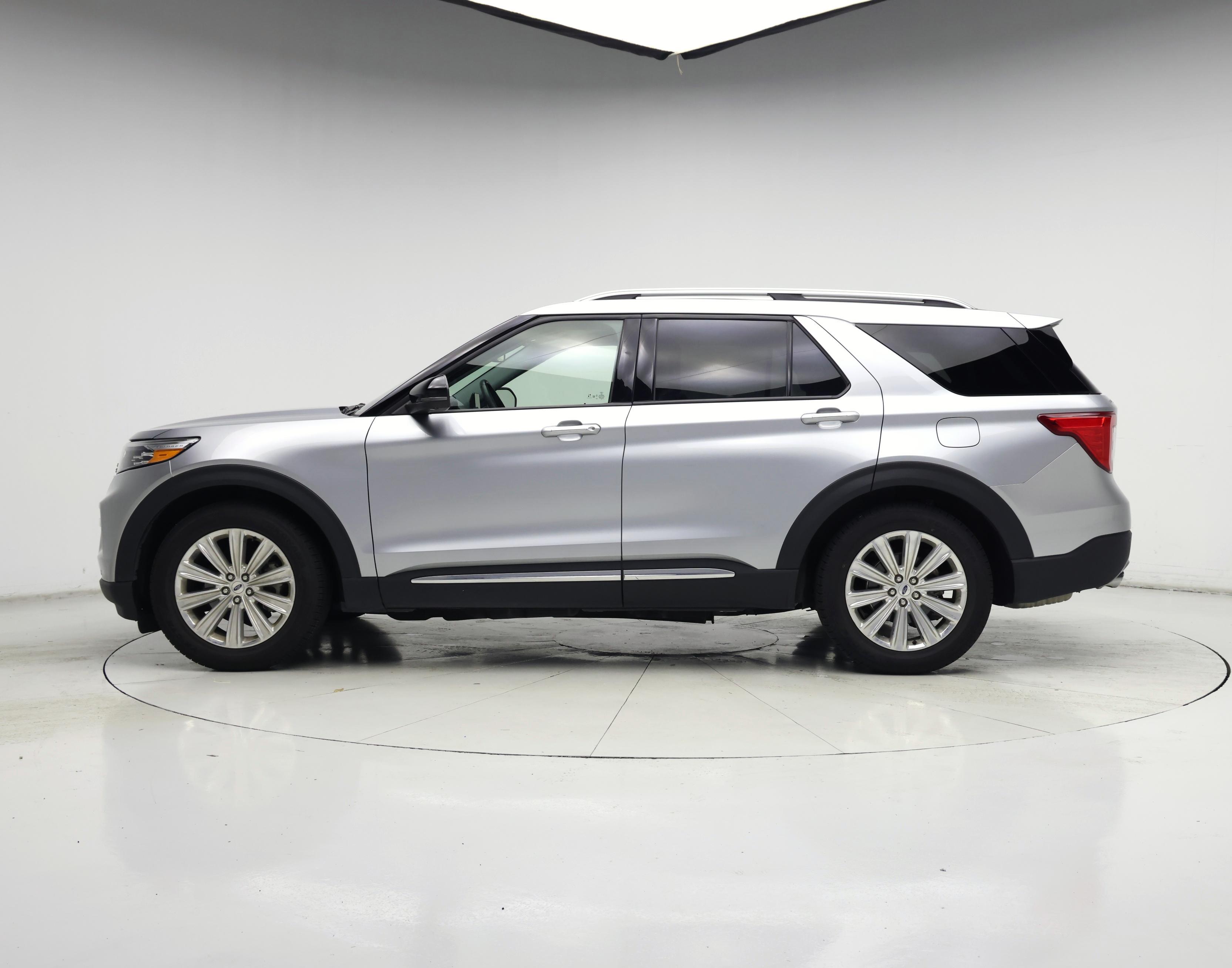 Thumbnail: 2022 Ford Explorer - 3