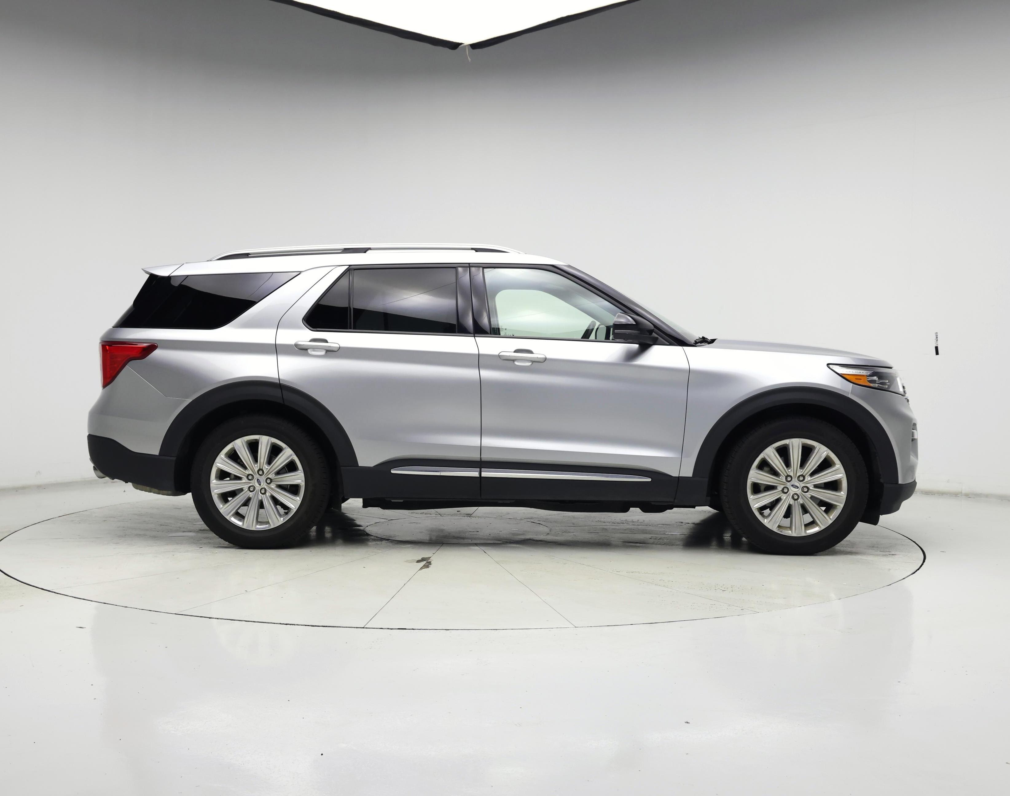 Thumbnail: 2022 Ford Explorer - 7