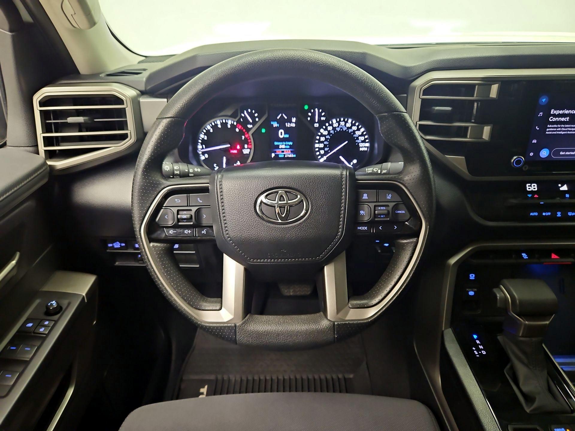 Thumbnail: 2022 Toyota Tundra - 10