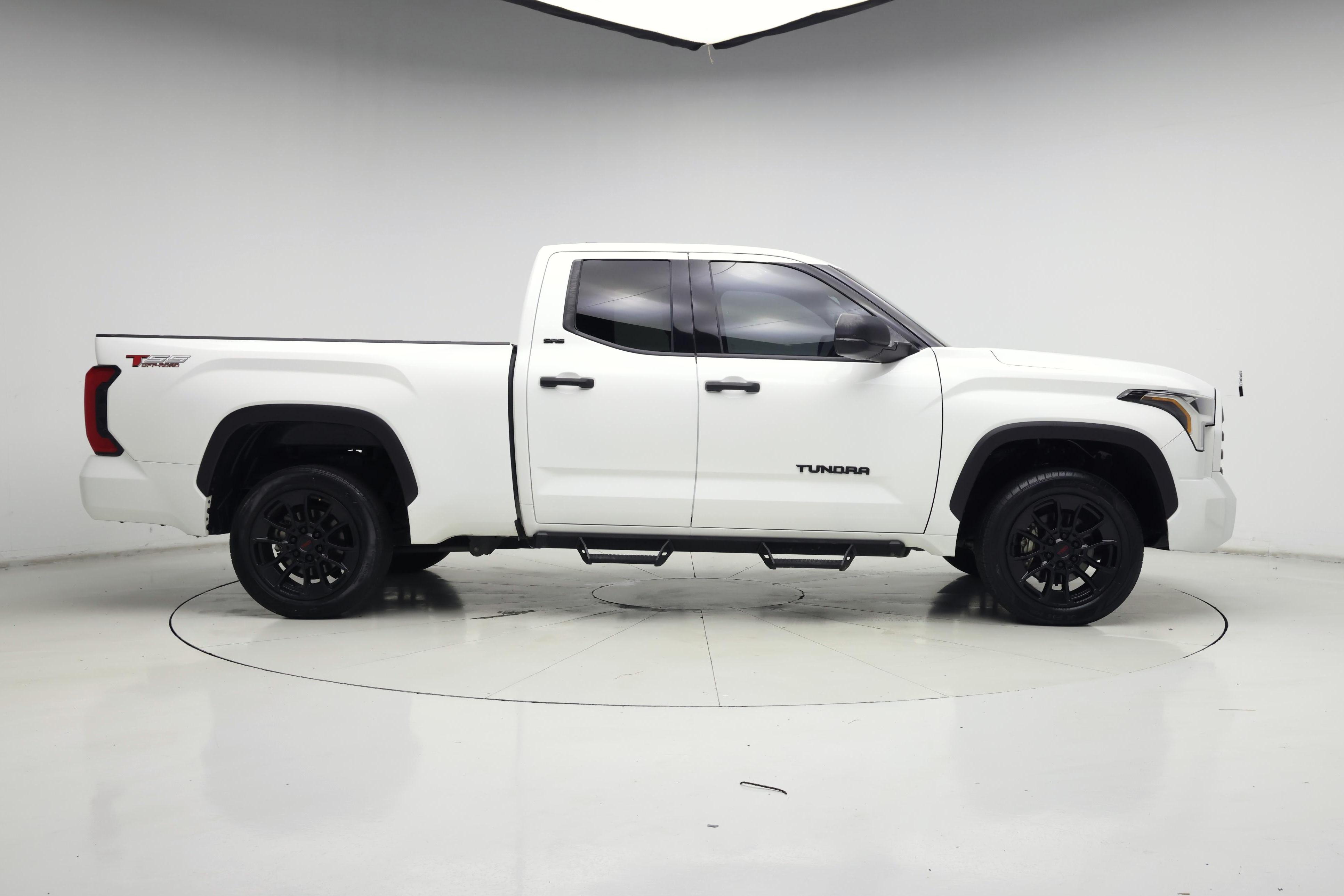 Thumbnail: 2022 Toyota Tundra - 7