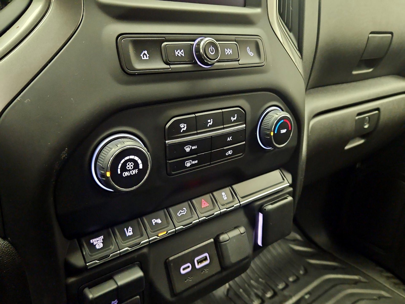 2024 Chevrolet Silverado 2500HD Work Truck - Photo 17