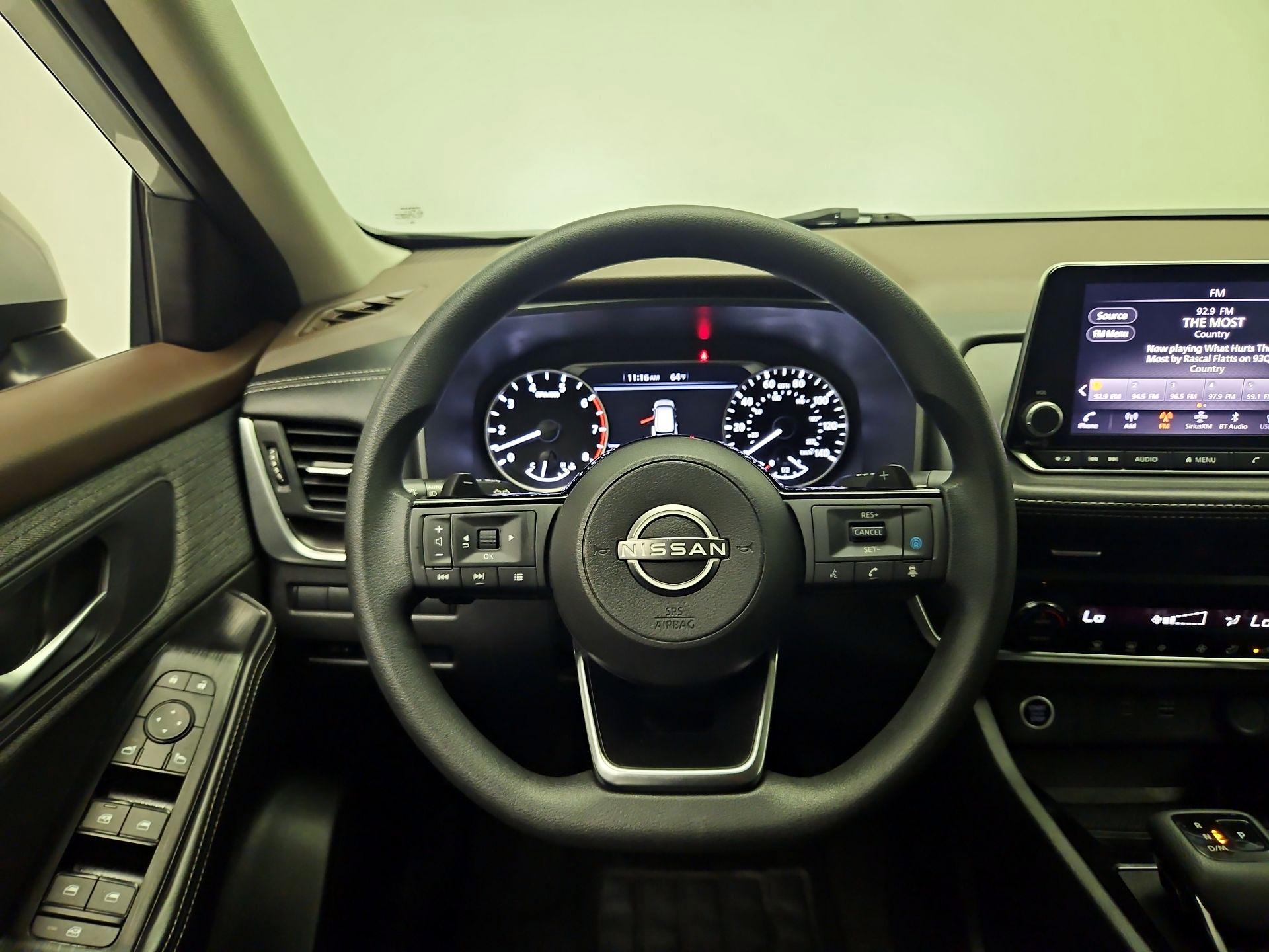 Thumbnail: 2023 Nissan Rogue - 10