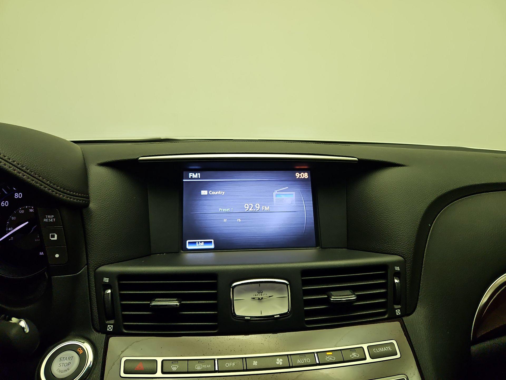 Thumbnail: 2015 INFINITI Q70 - 14