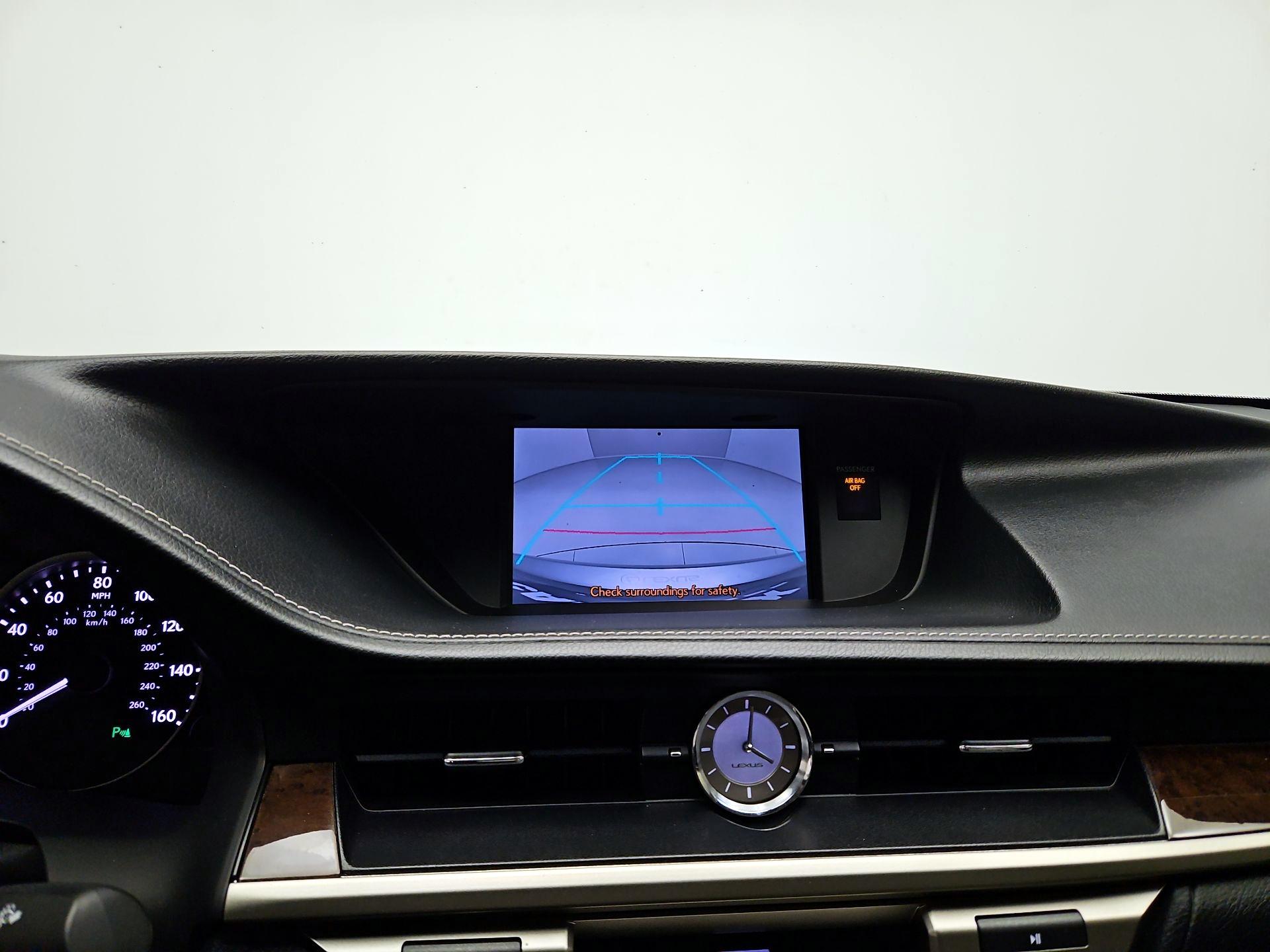 Thumbnail: 2014 Lexus ES - 13