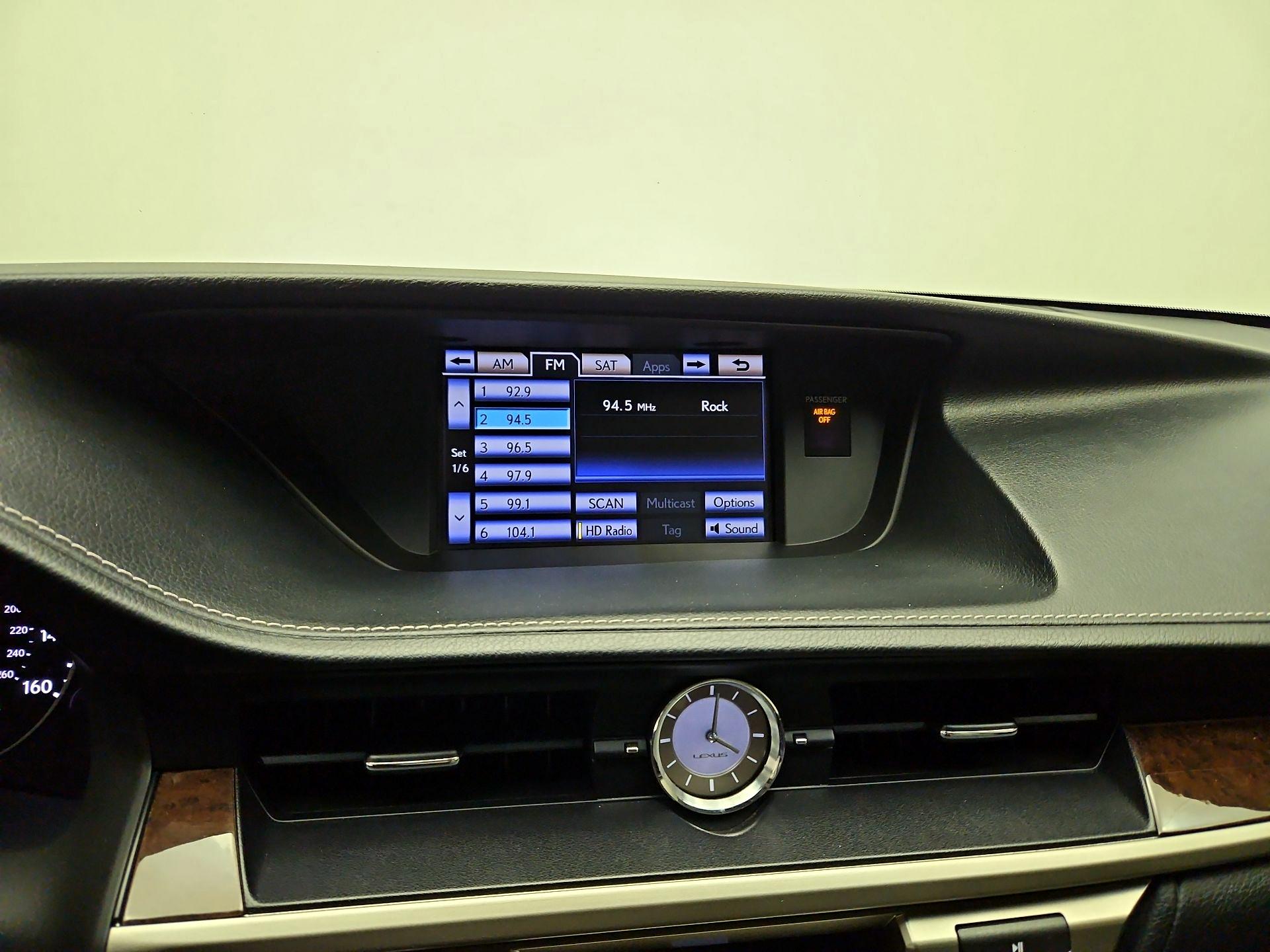 Thumbnail: 2014 Lexus ES - 14