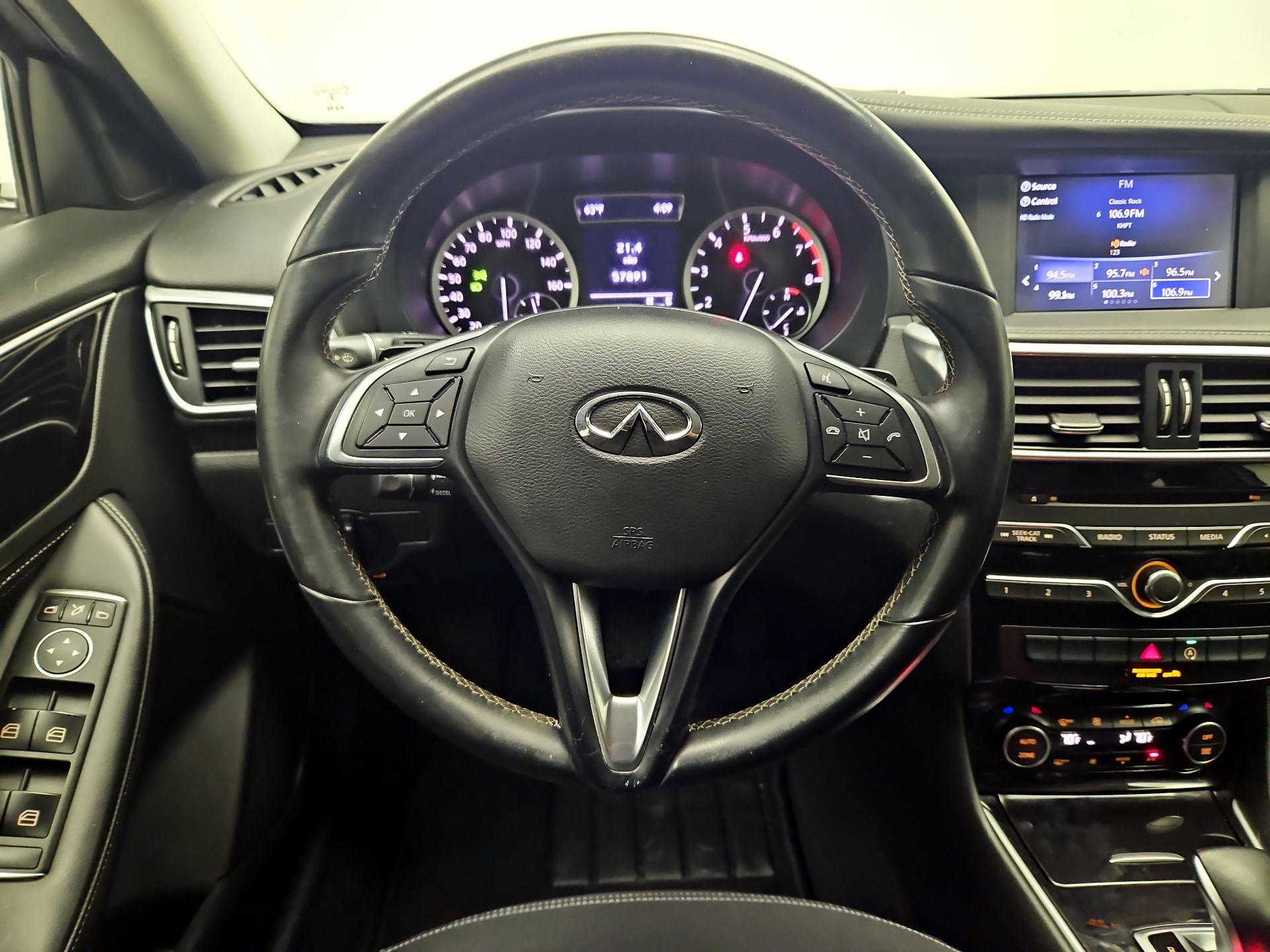 Thumbnail: 2018 INFINITI QX30 - 10