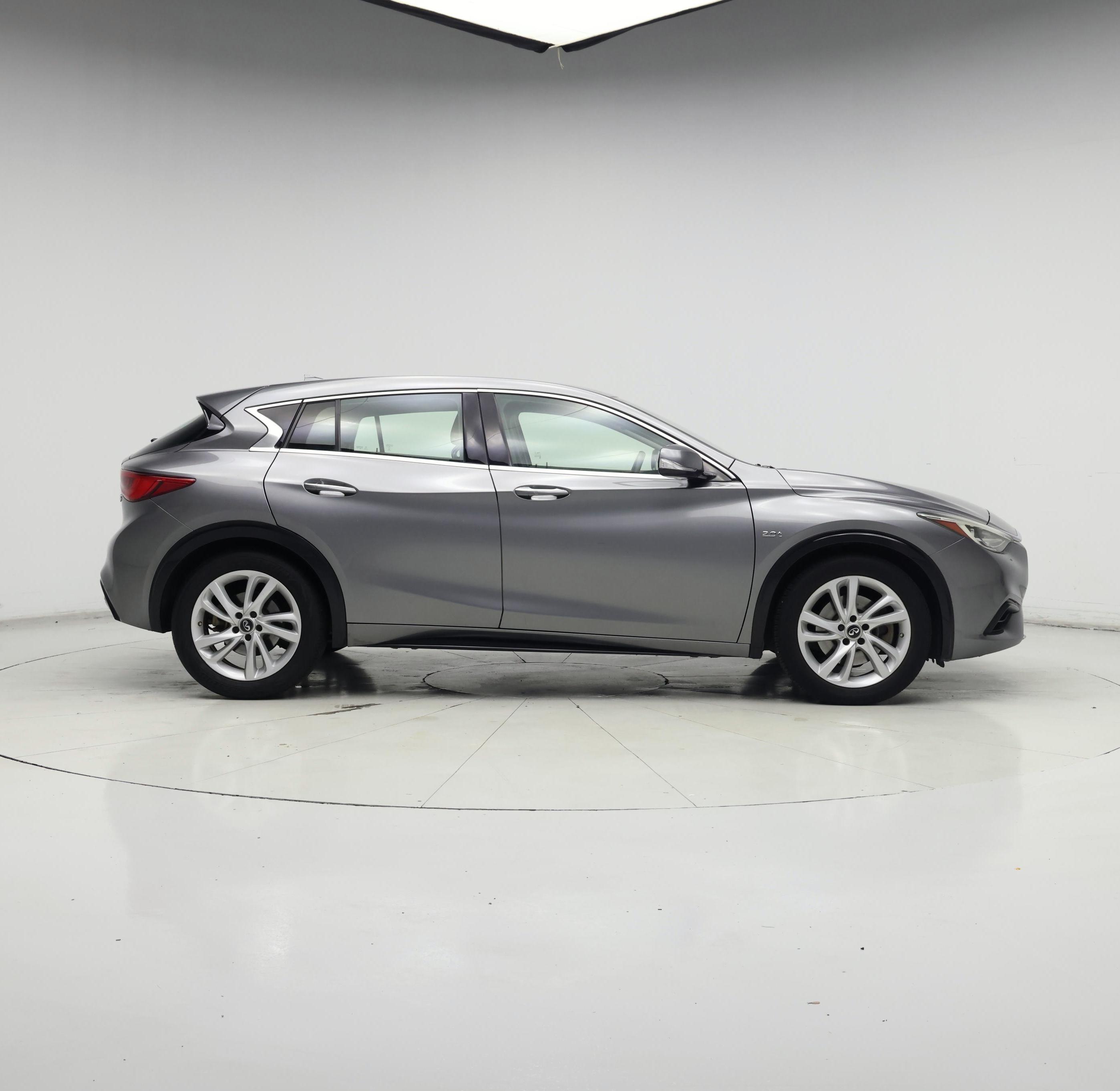 Thumbnail: 2018 INFINITI QX30 - 7