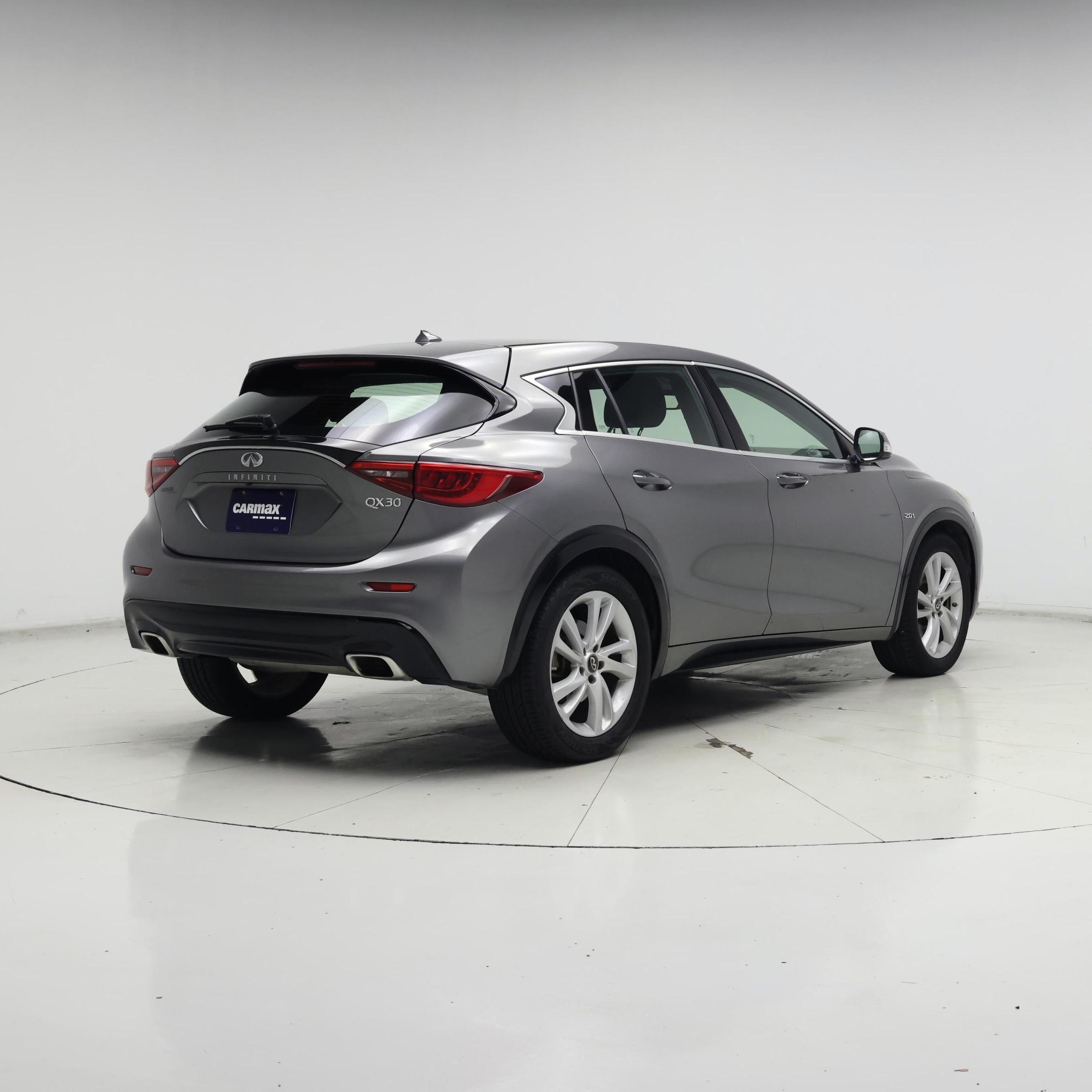 Thumbnail: 2018 INFINITI QX30 - 8