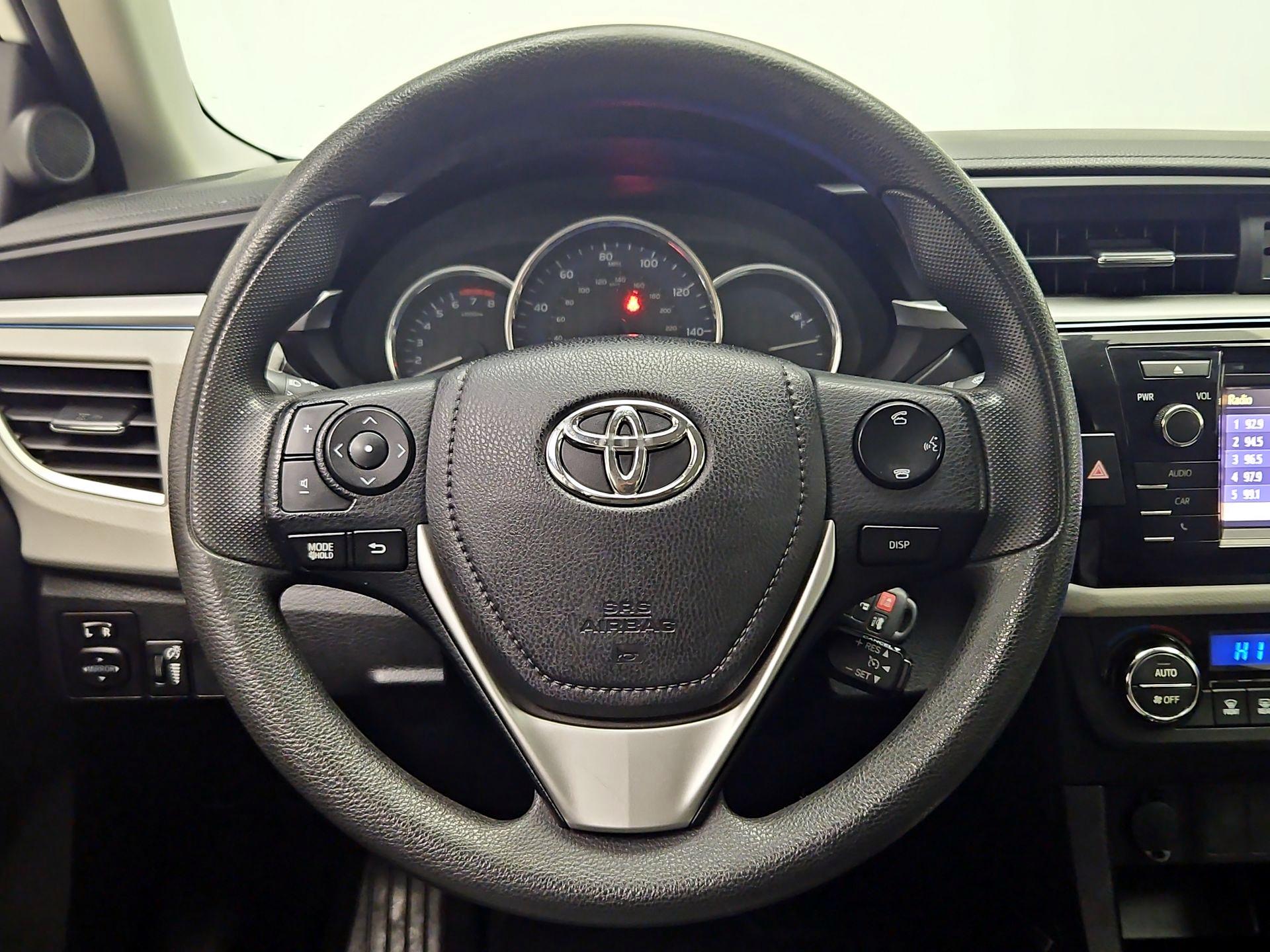Thumbnail: 2015 Toyota Corolla - 10