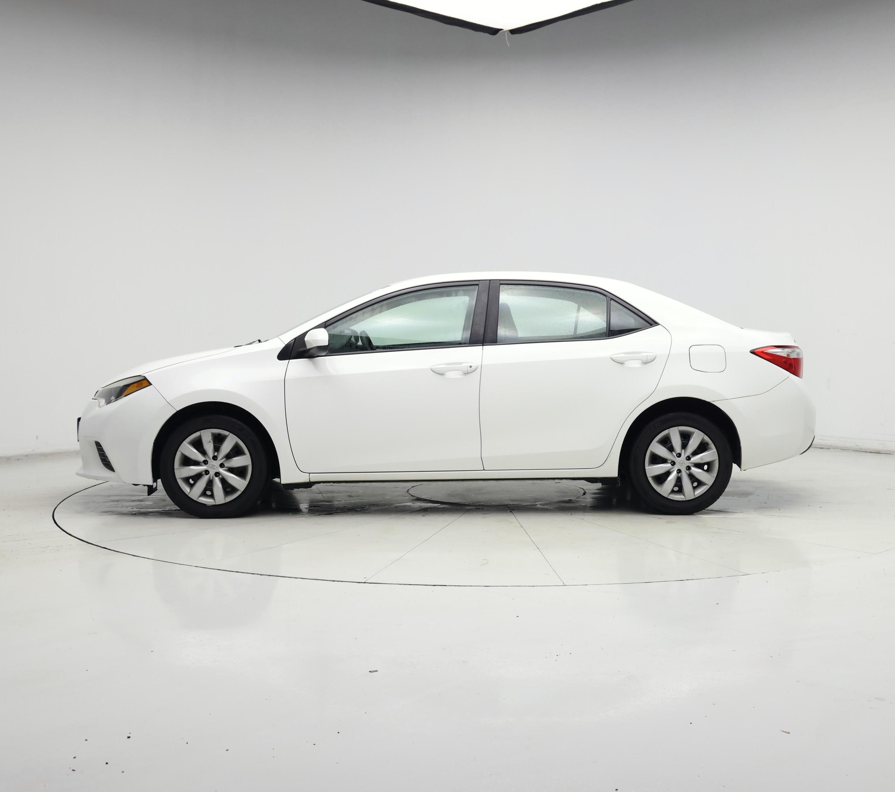 Thumbnail: 2015 Toyota Corolla - 3