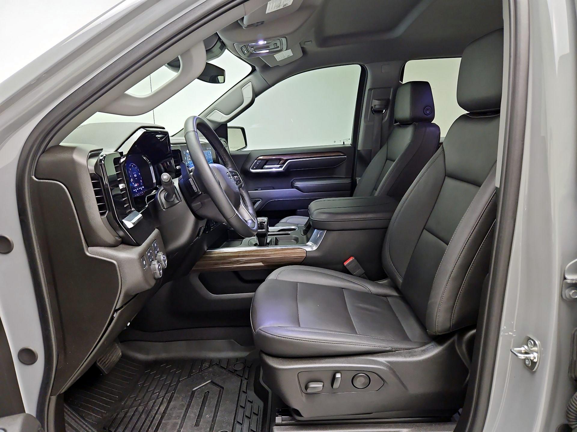 Thumbnail: 2025 Chevrolet Silverado 1500 - 11