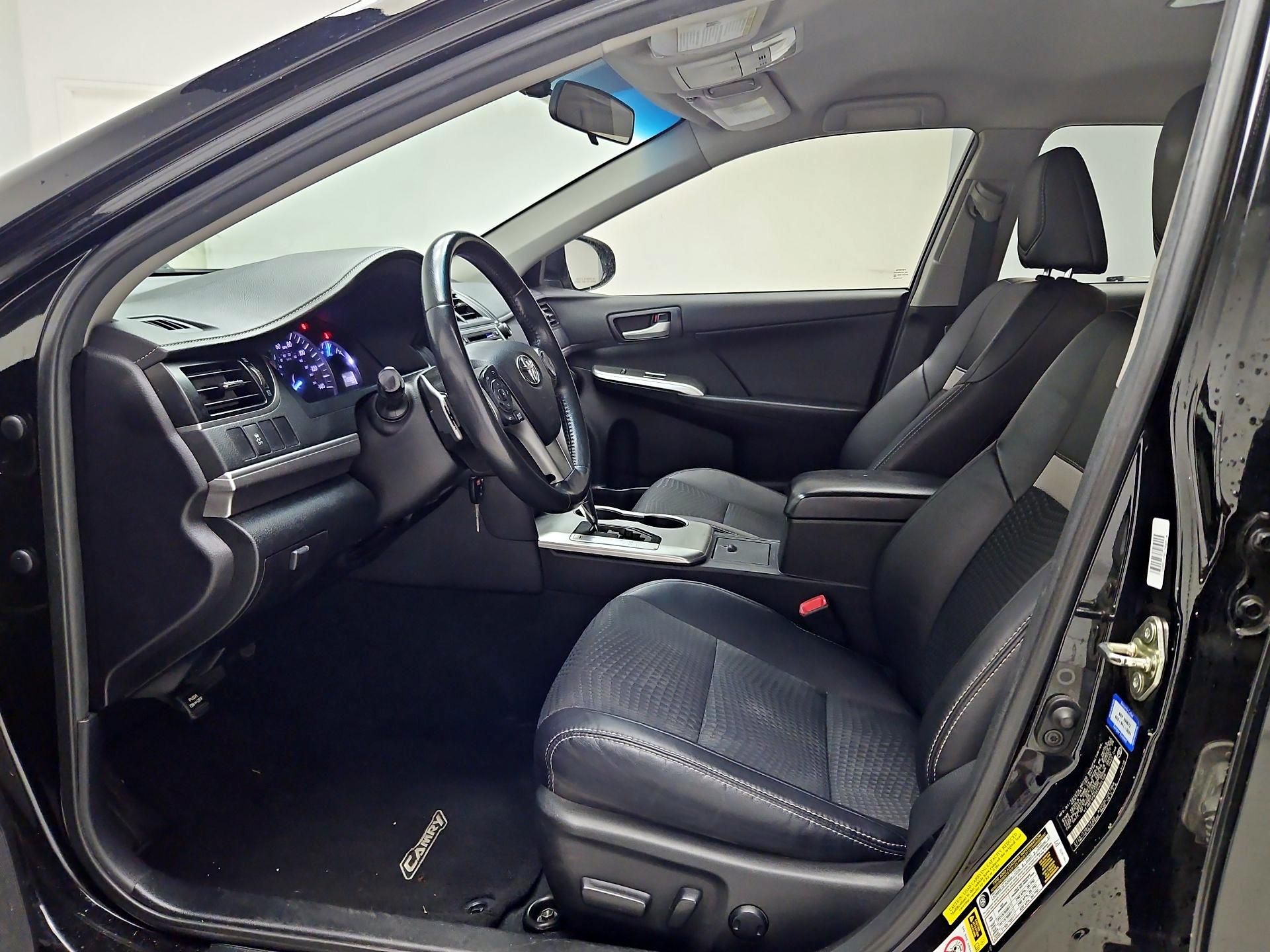 Thumbnail: 2014 Toyota Camry - 9