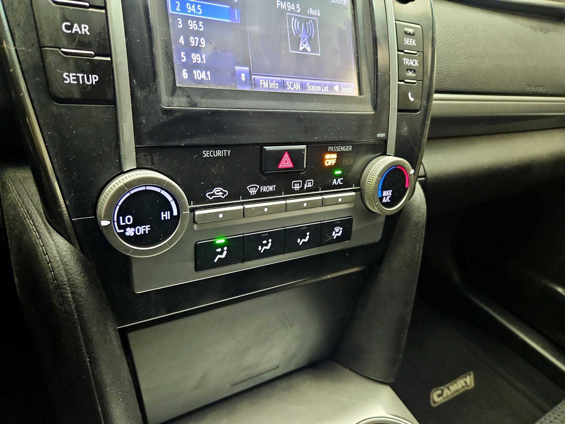 Thumbnail: 2014 Toyota Camry - 14