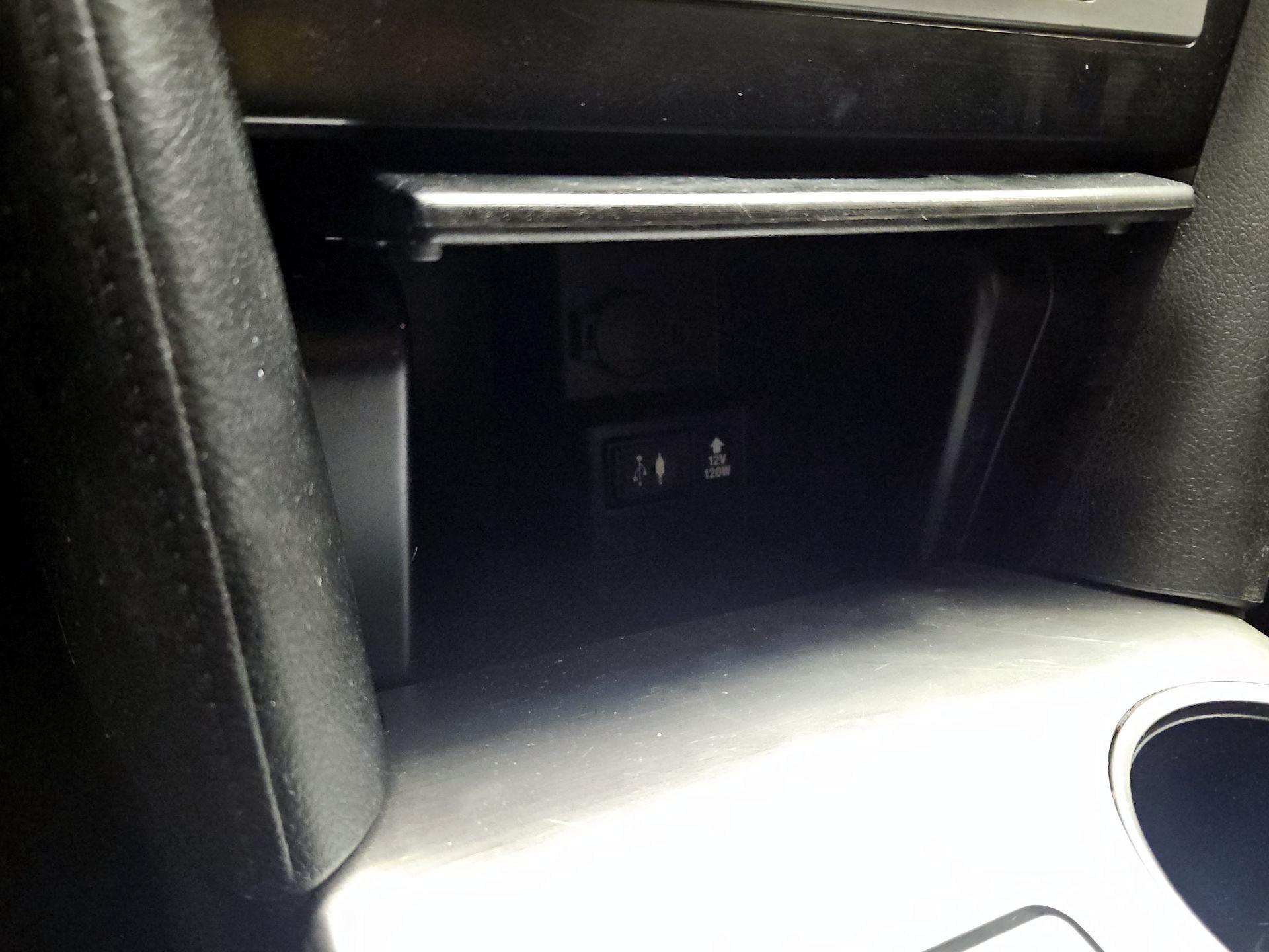 Thumbnail: 2014 Toyota Camry - 16