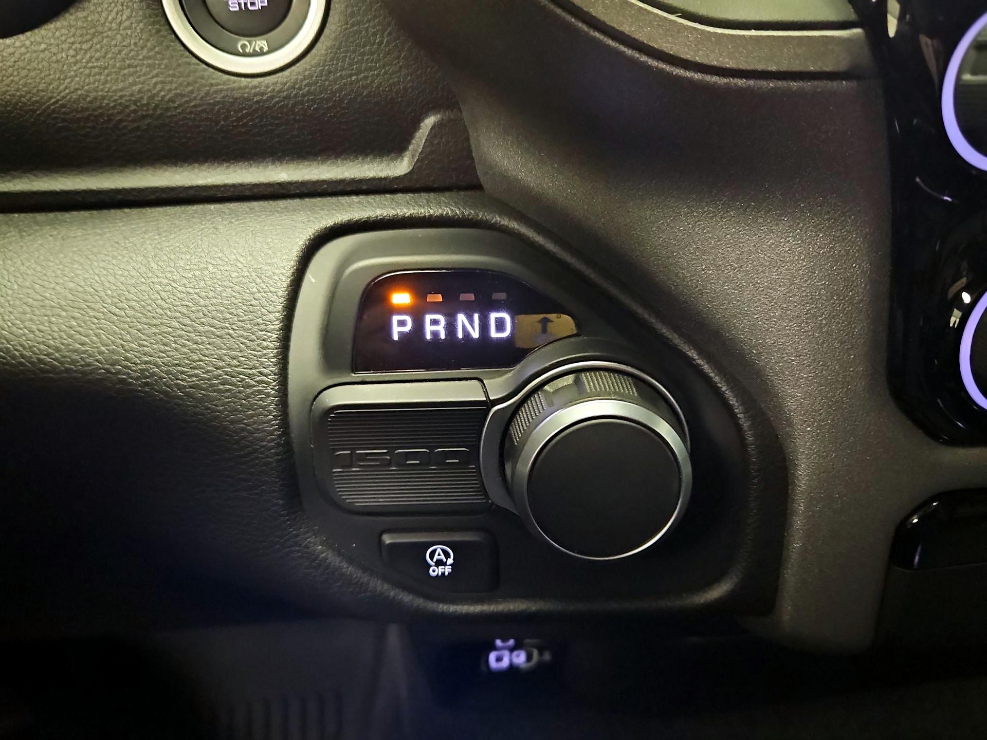 Thumbnail: 2025 RAM 1500 - 17